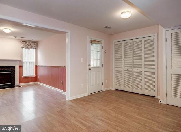 WELLESLEY - Residential Lease