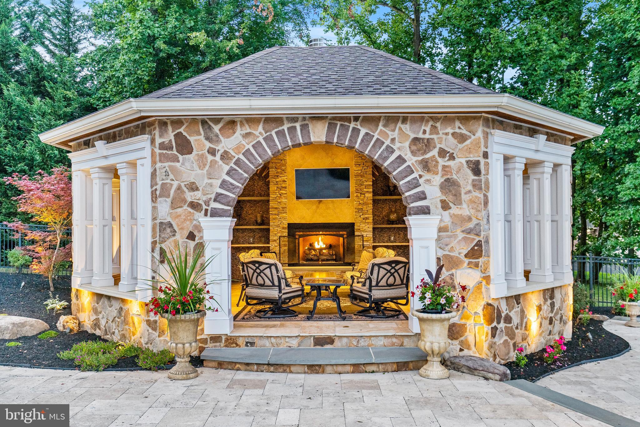 PINDELL WOODS - Residential