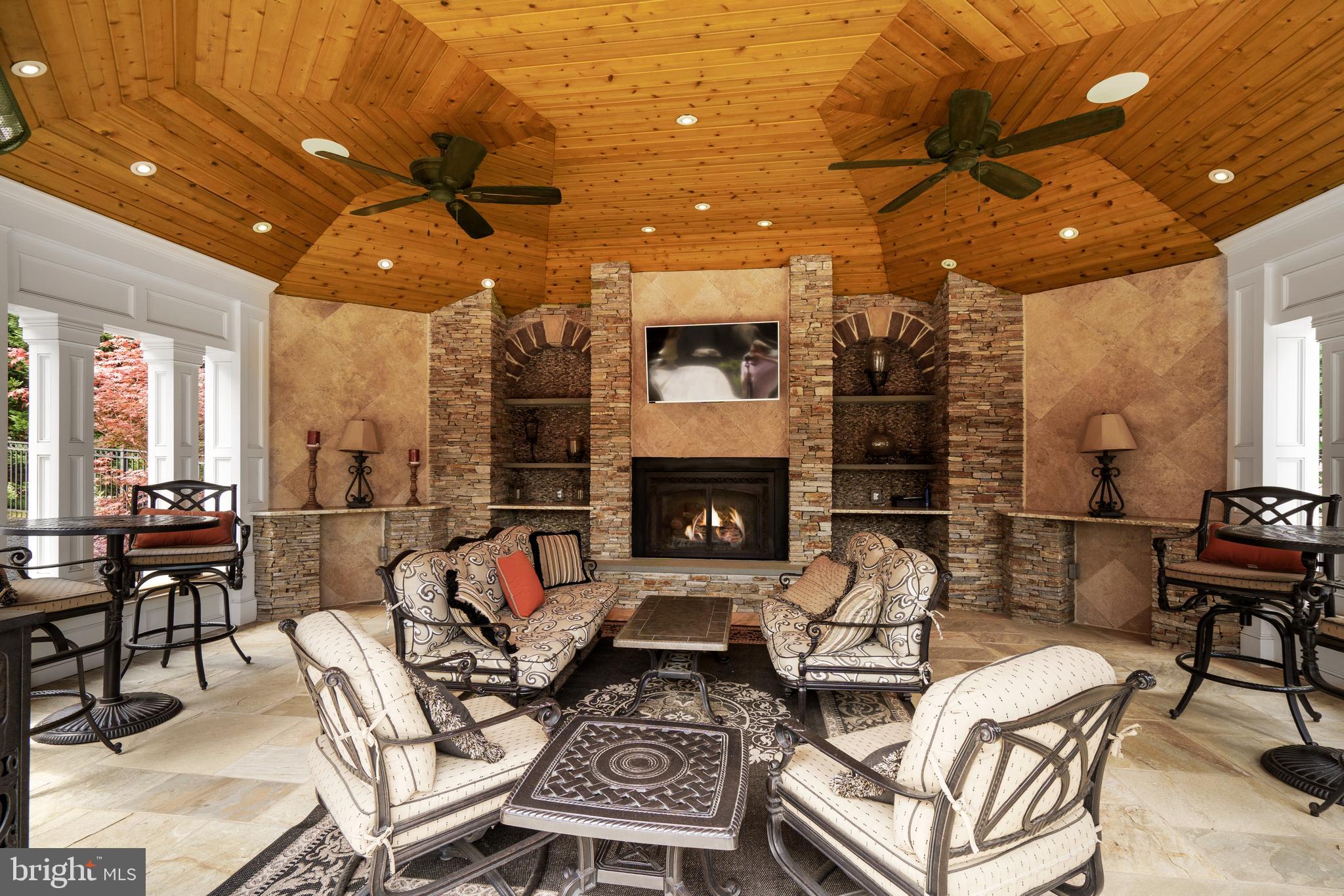 PINDELL WOODS - Residential