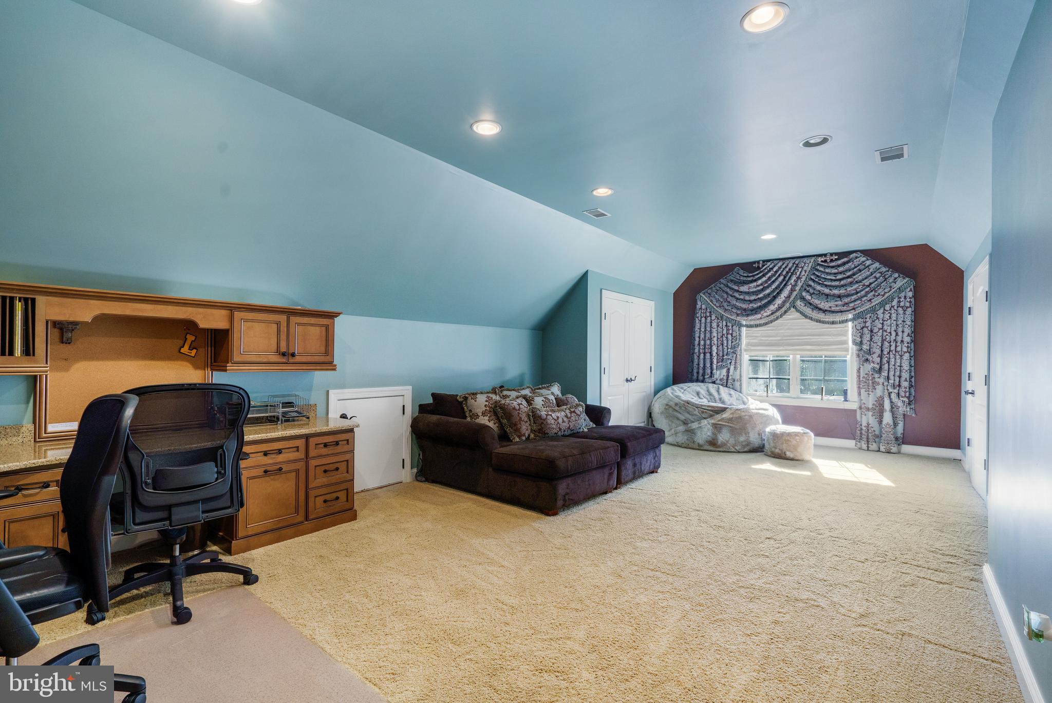 PINDELL WOODS - Residential