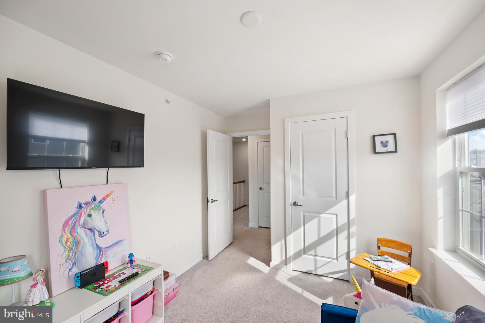 WHISPERING WOODS - Residential