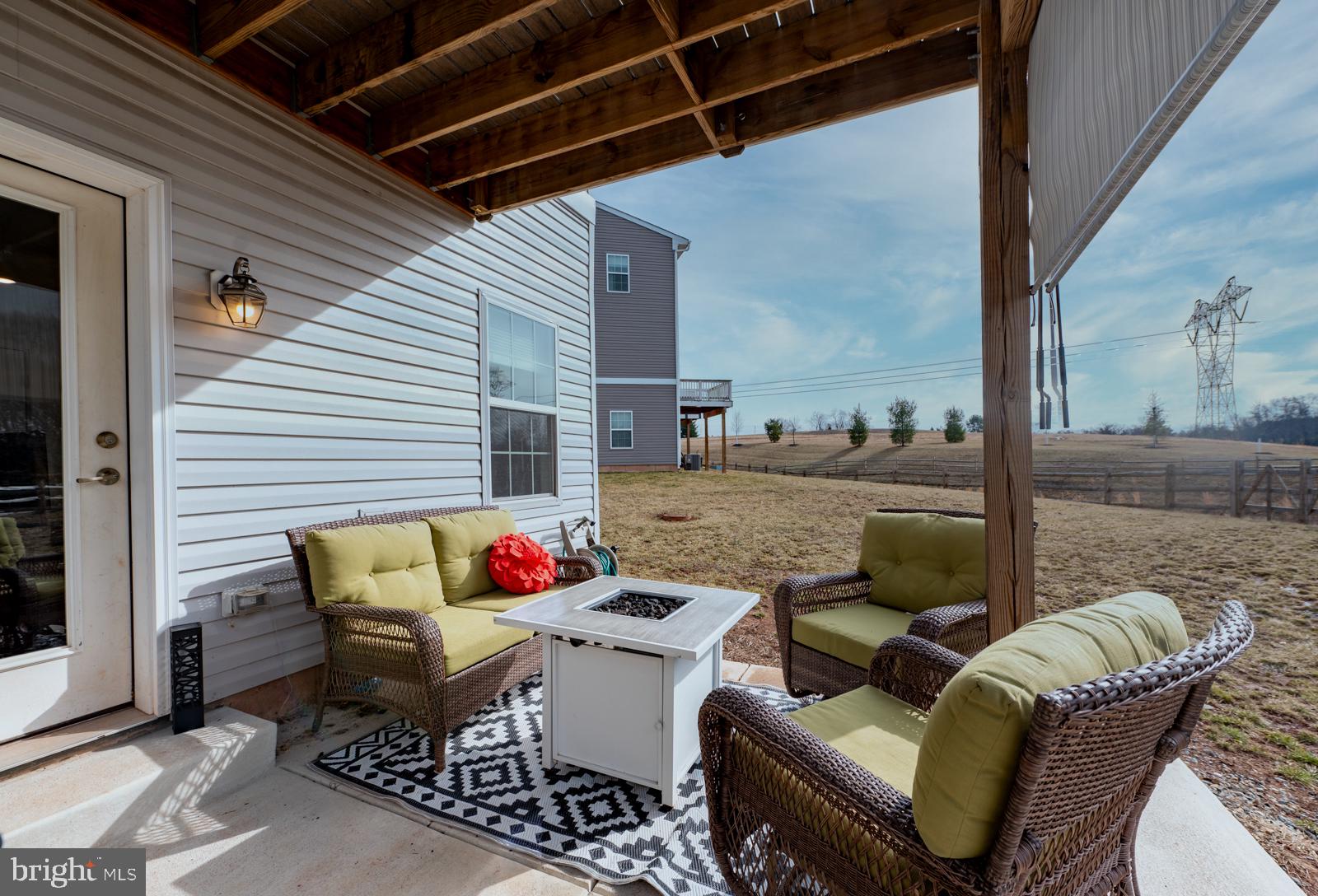 WHISPERING WOODS - Residential