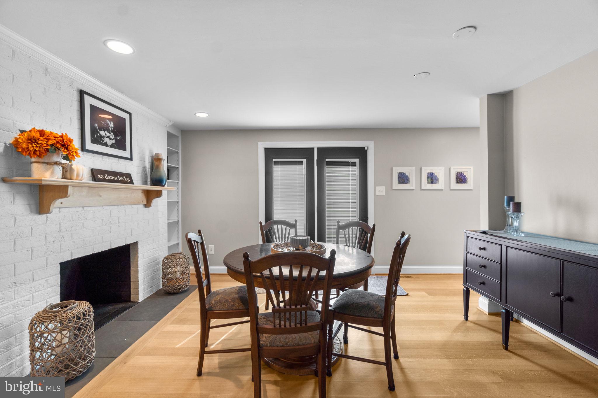 WOLF DEN SPRING - Residential