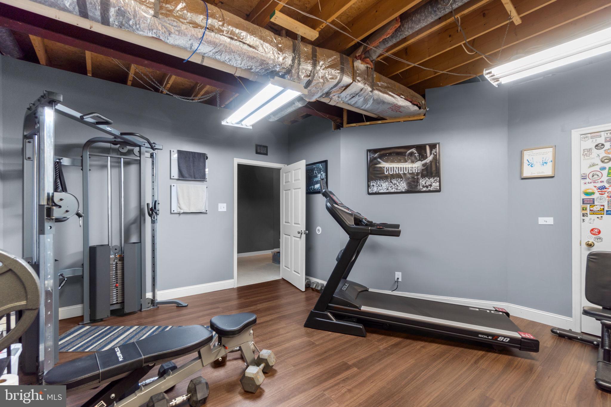 WOLF DEN SPRING - Residential