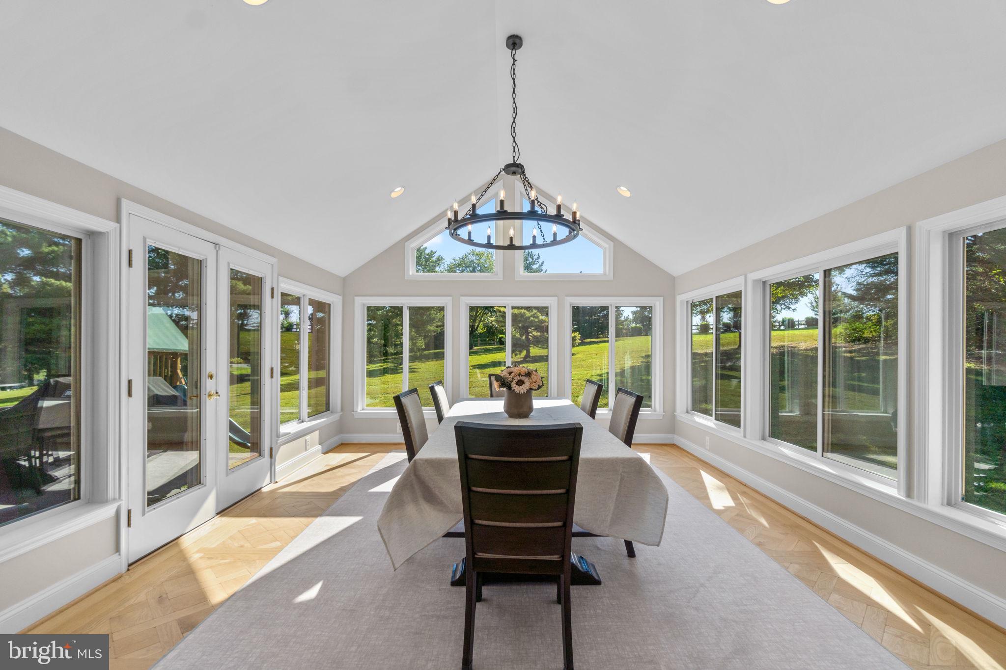 WOLF DEN SPRING - Residential