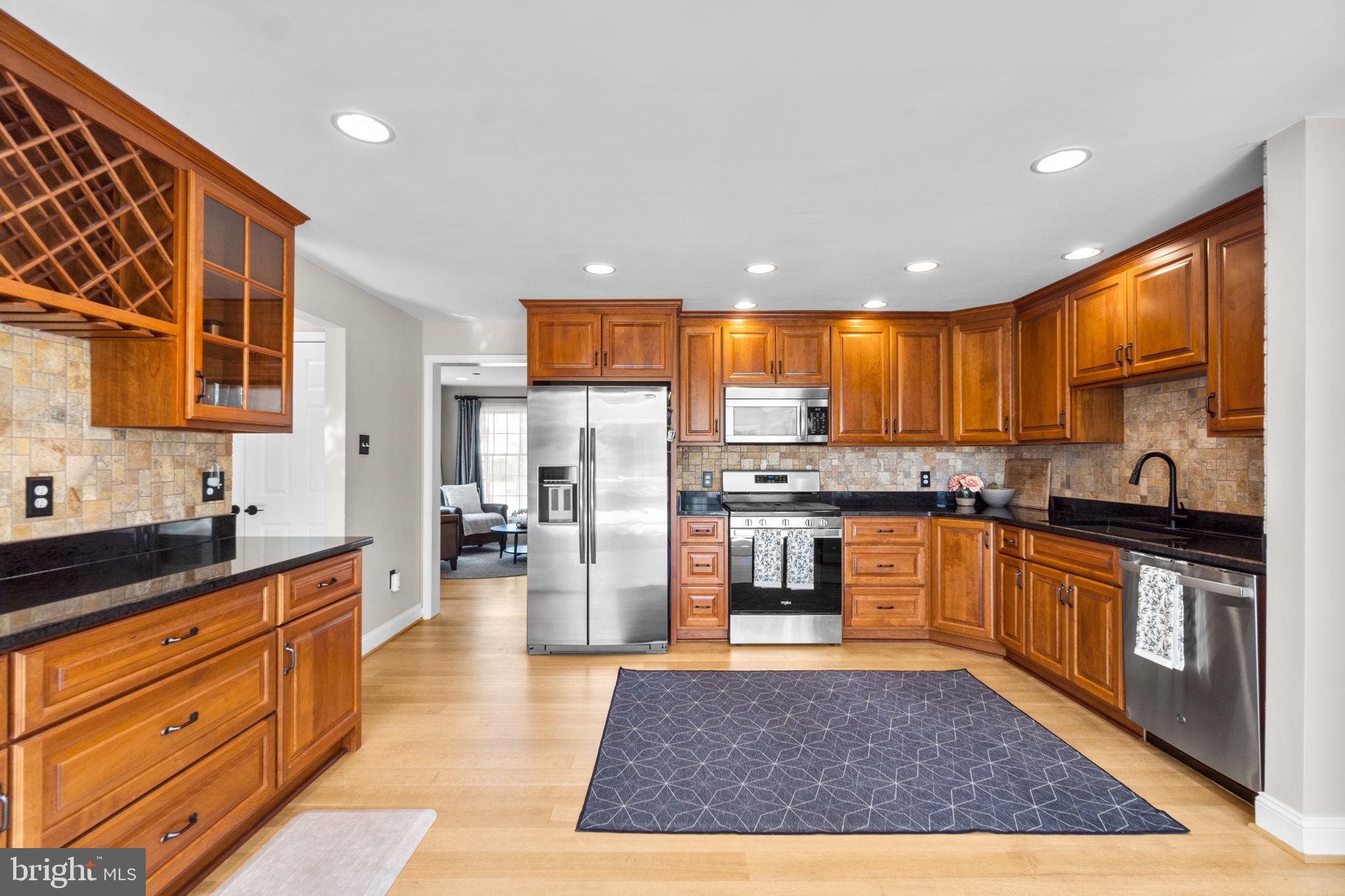 WOLF DEN SPRING - Residential