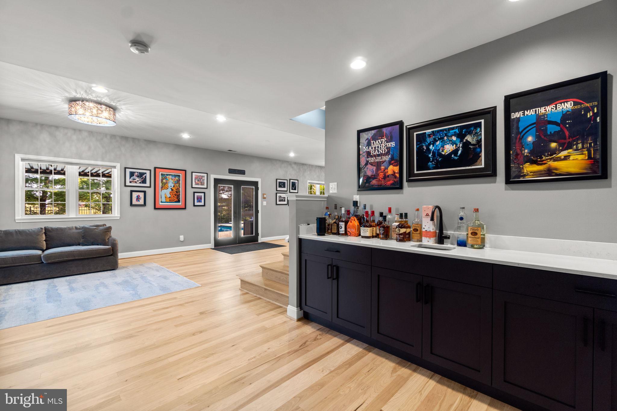 WOLF DEN SPRING - Residential