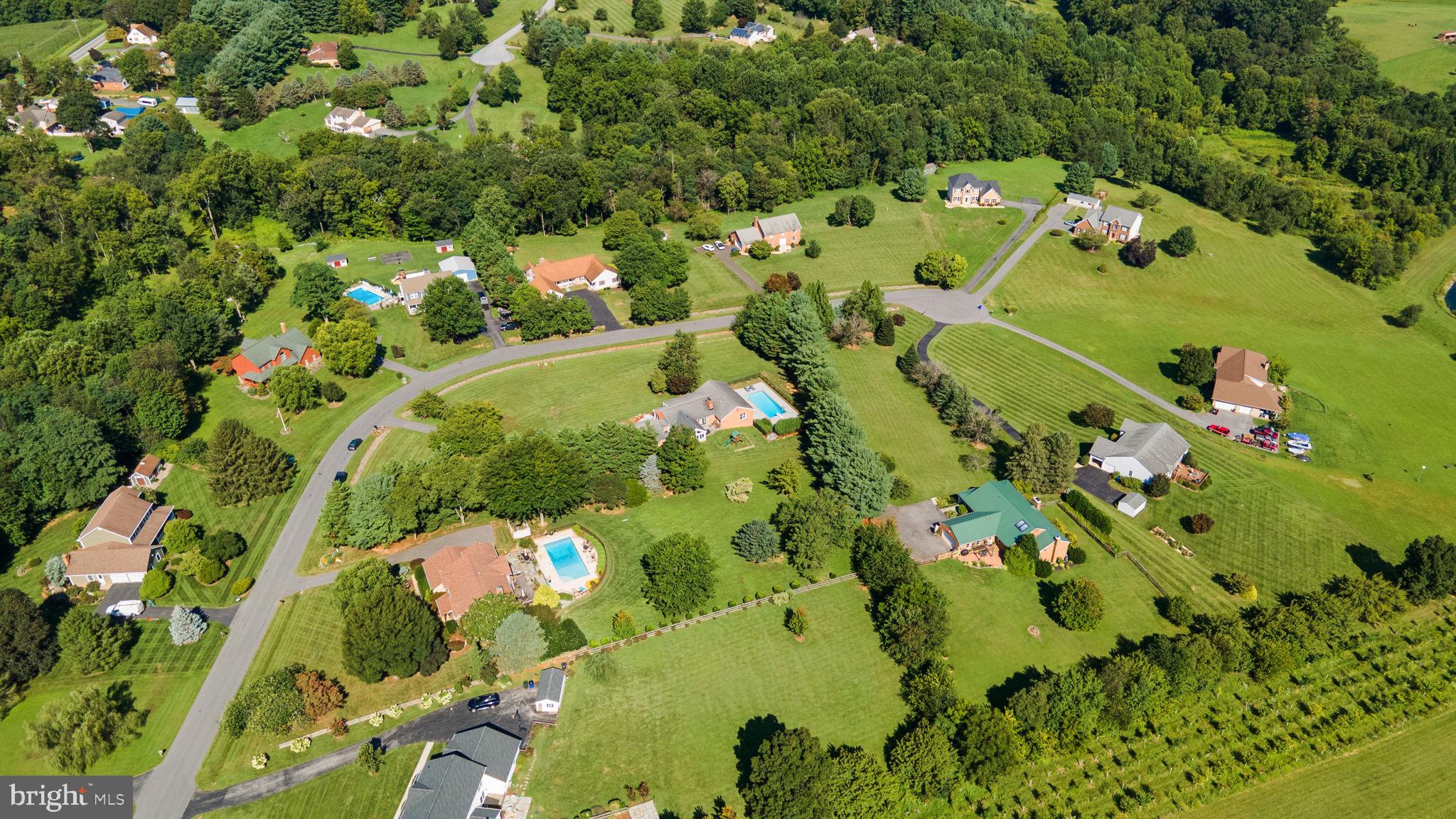 WOLF DEN SPRING - Residential