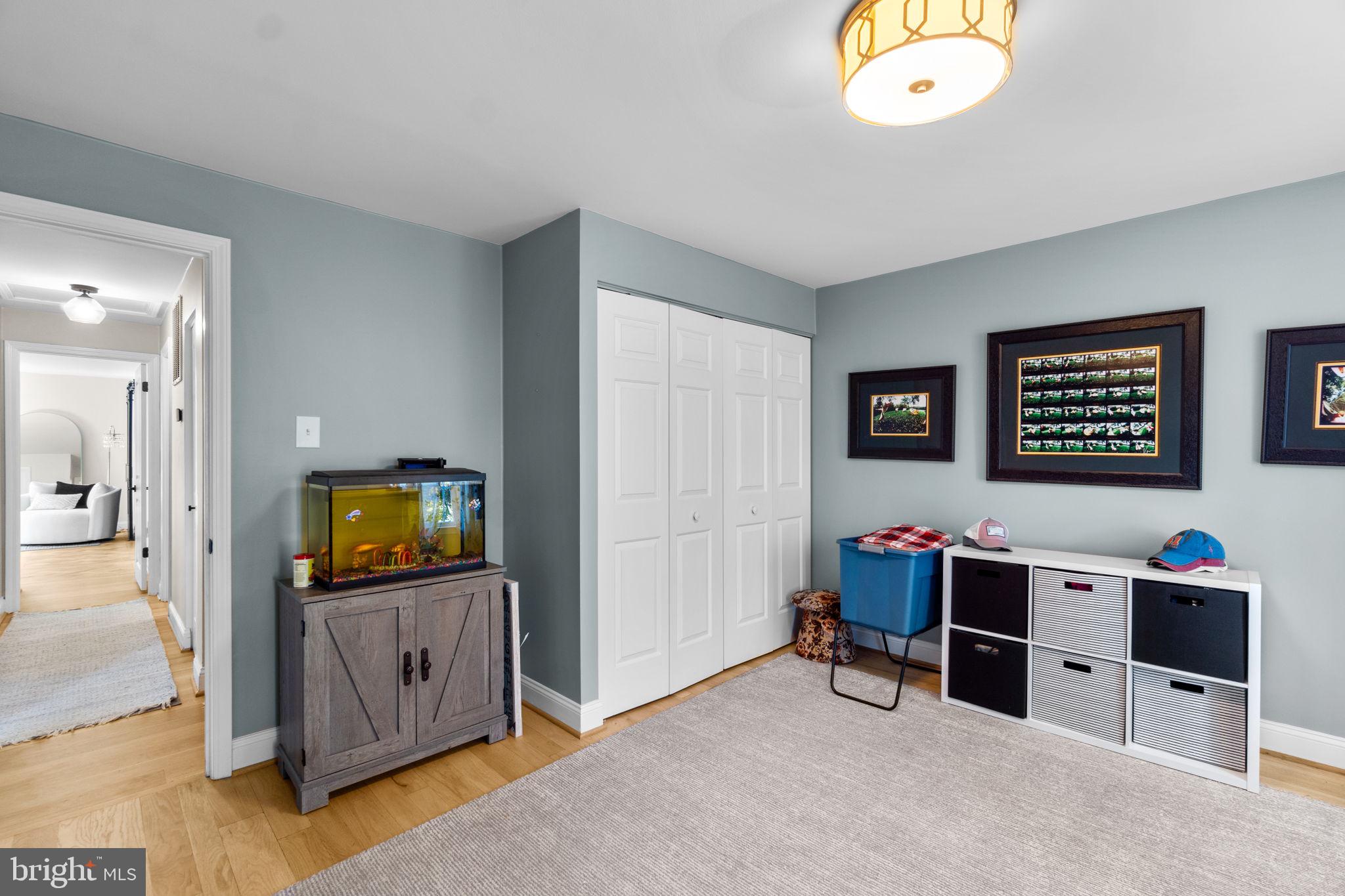 WOLF DEN SPRING - Residential