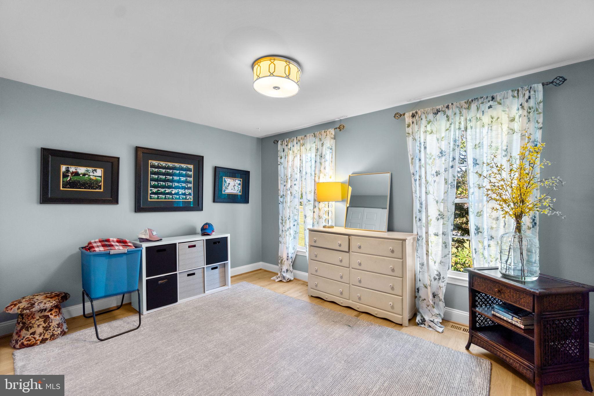 WOLF DEN SPRING - Residential