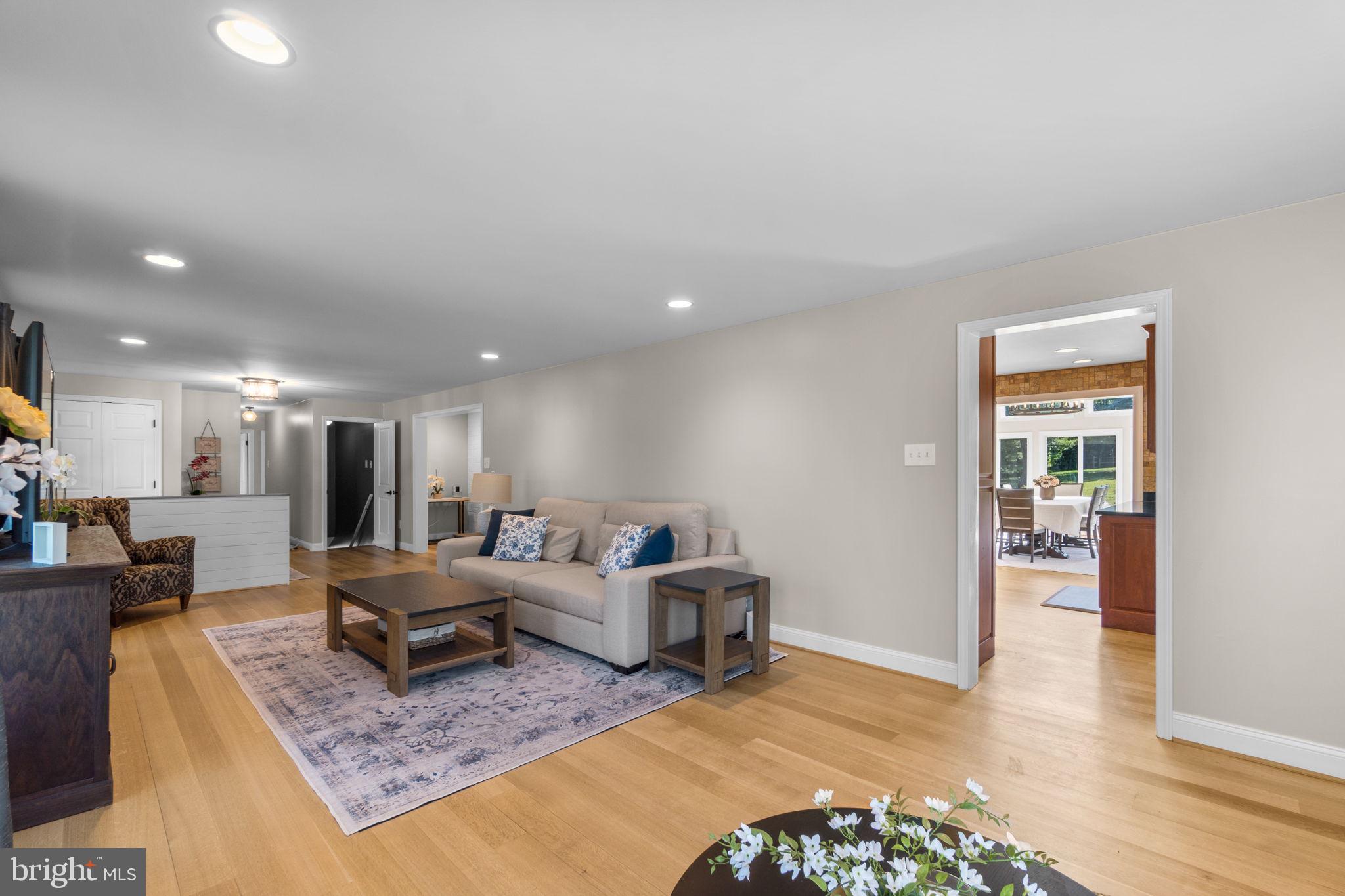 WOLF DEN SPRING - Residential