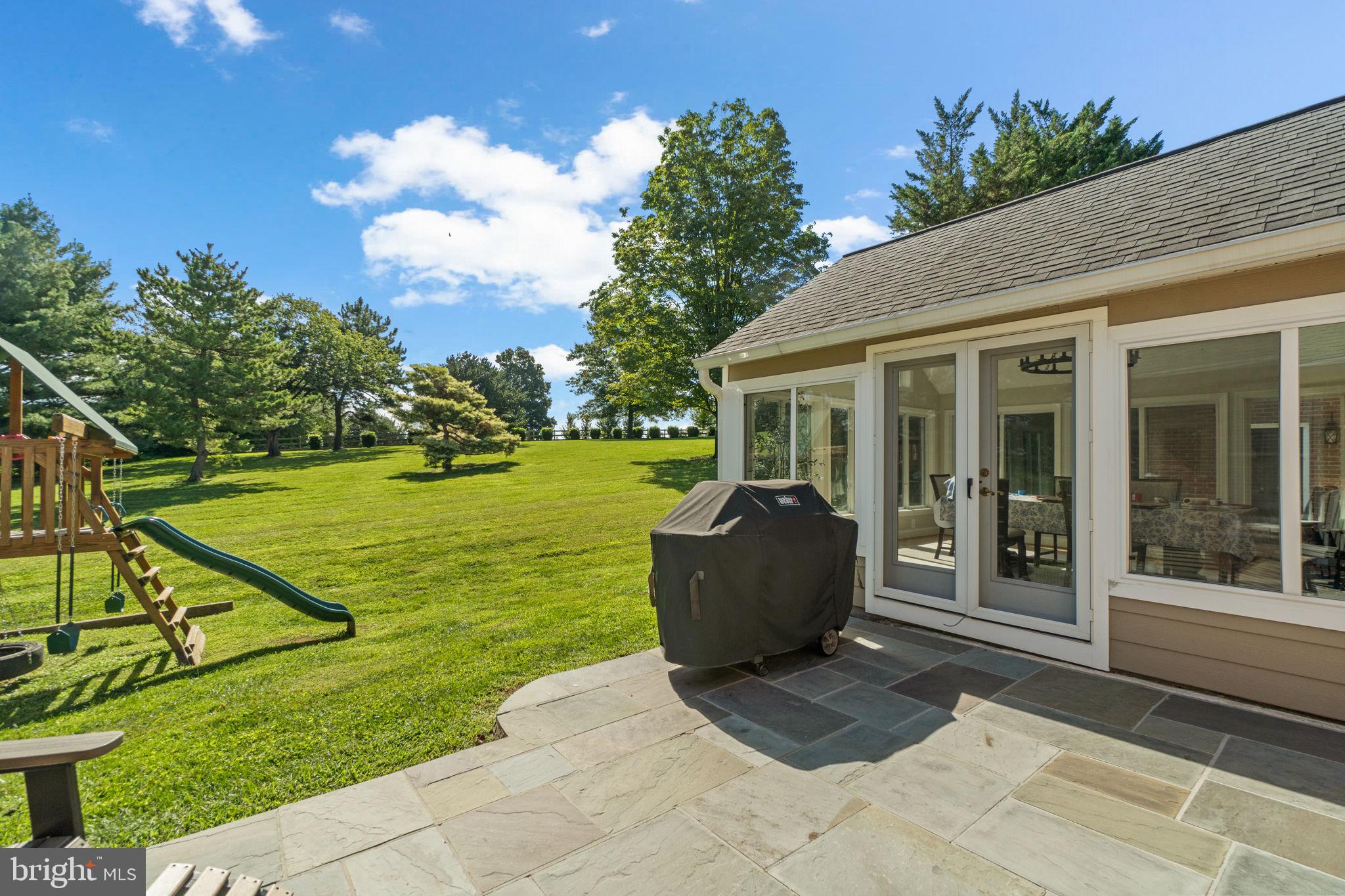 WOLF DEN SPRING - Residential