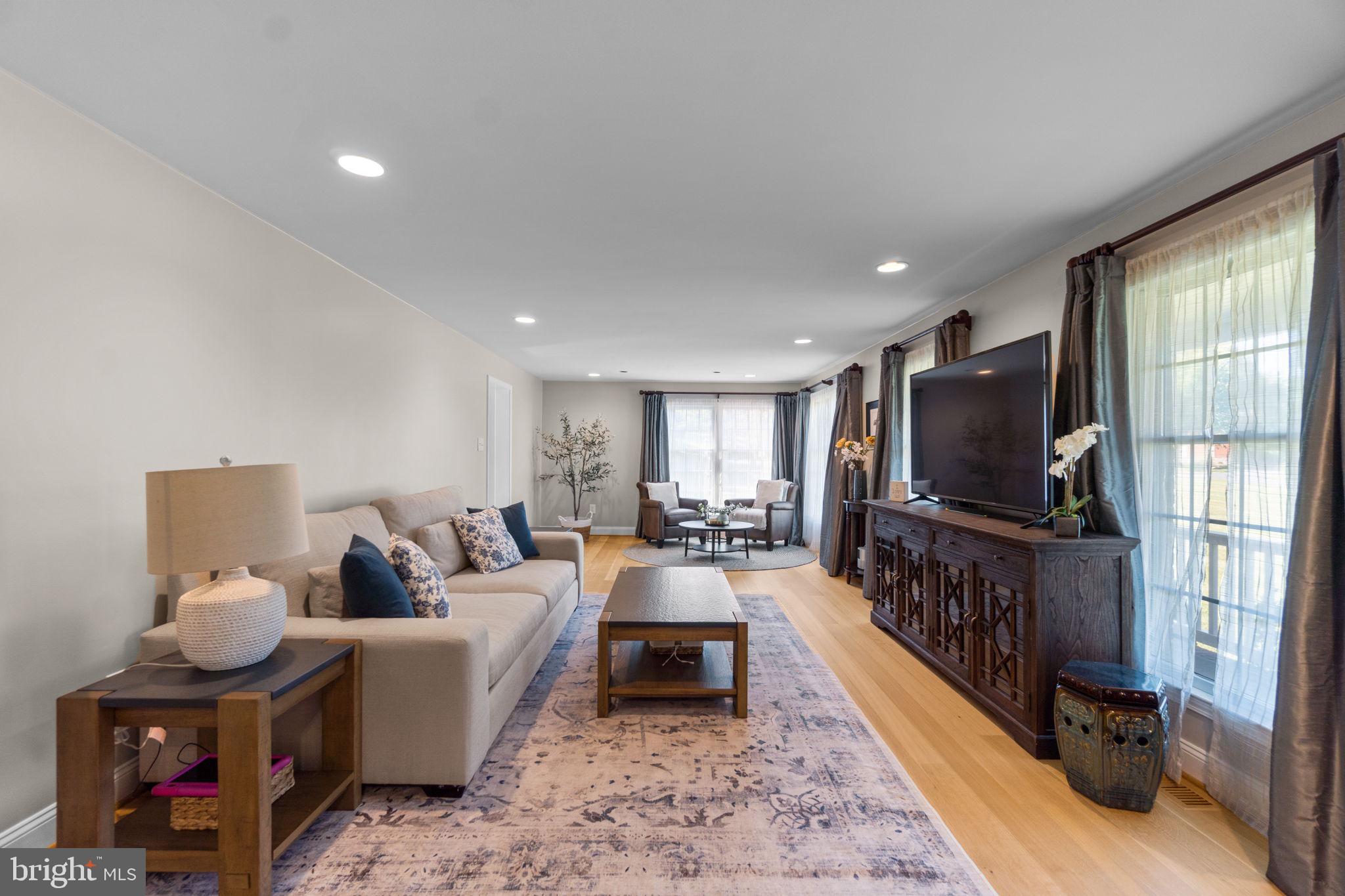 WOLF DEN SPRING - Residential