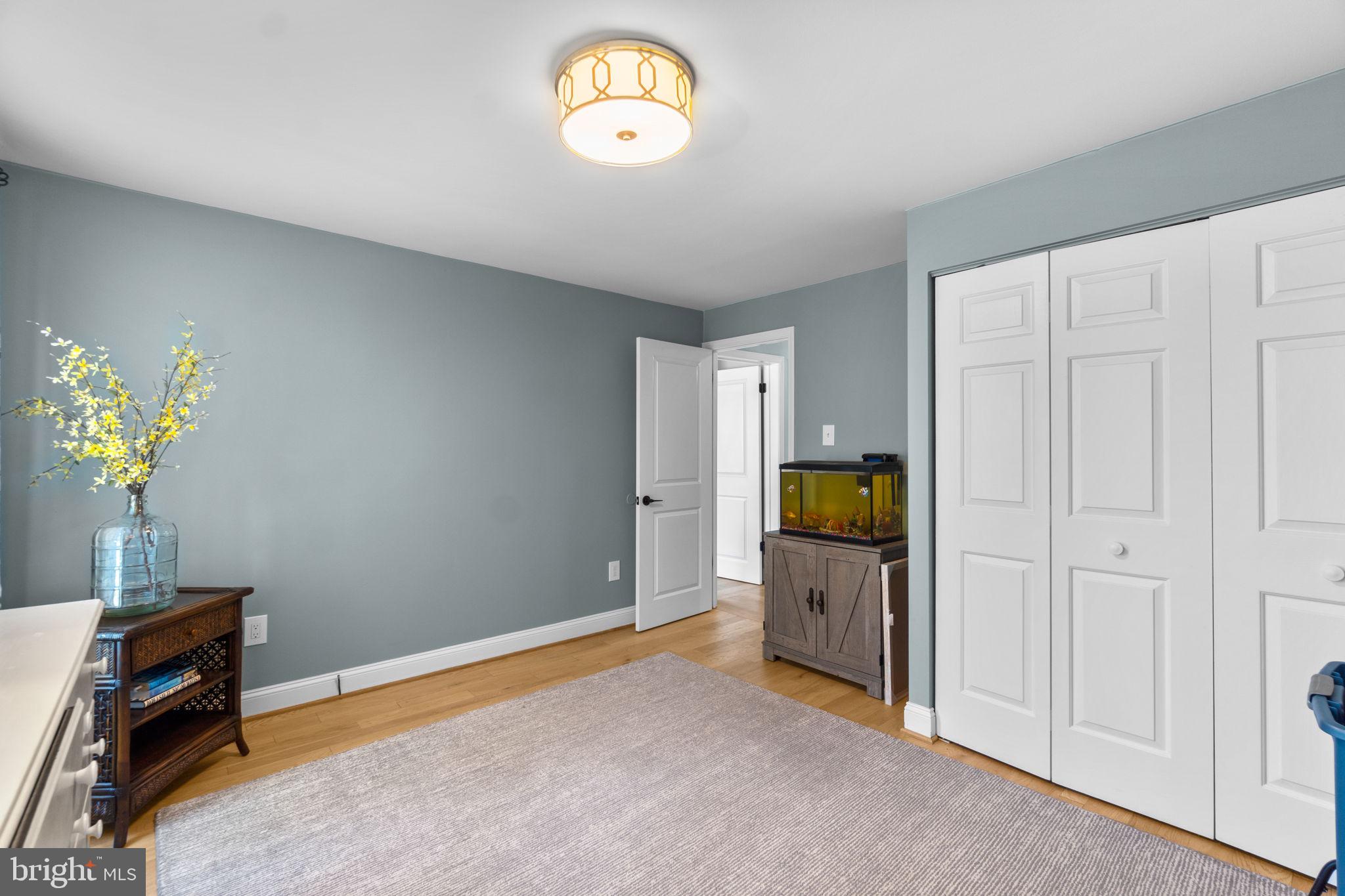 WOLF DEN SPRING - Residential