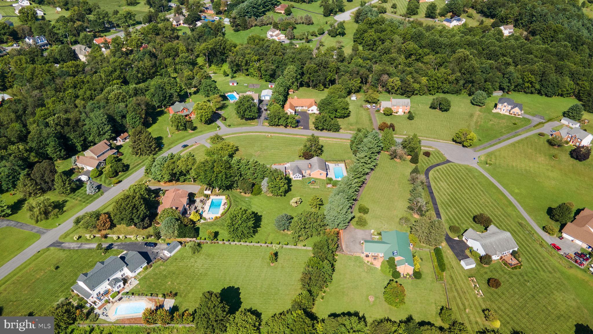 WOLF DEN SPRING - Residential