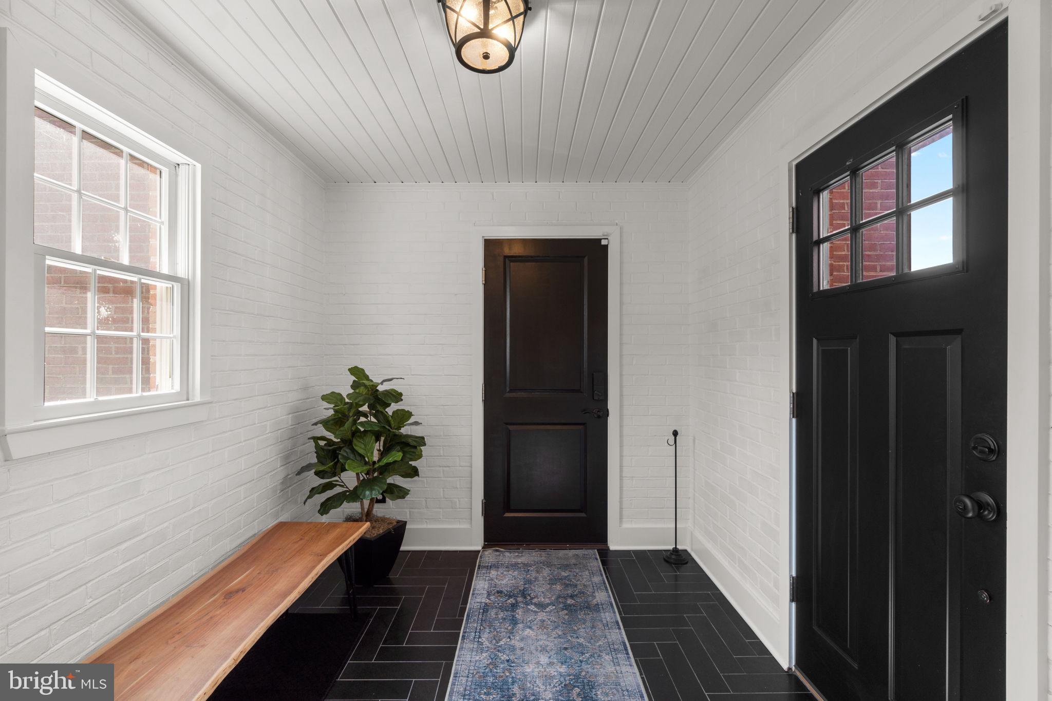 WOLF DEN SPRING - Residential