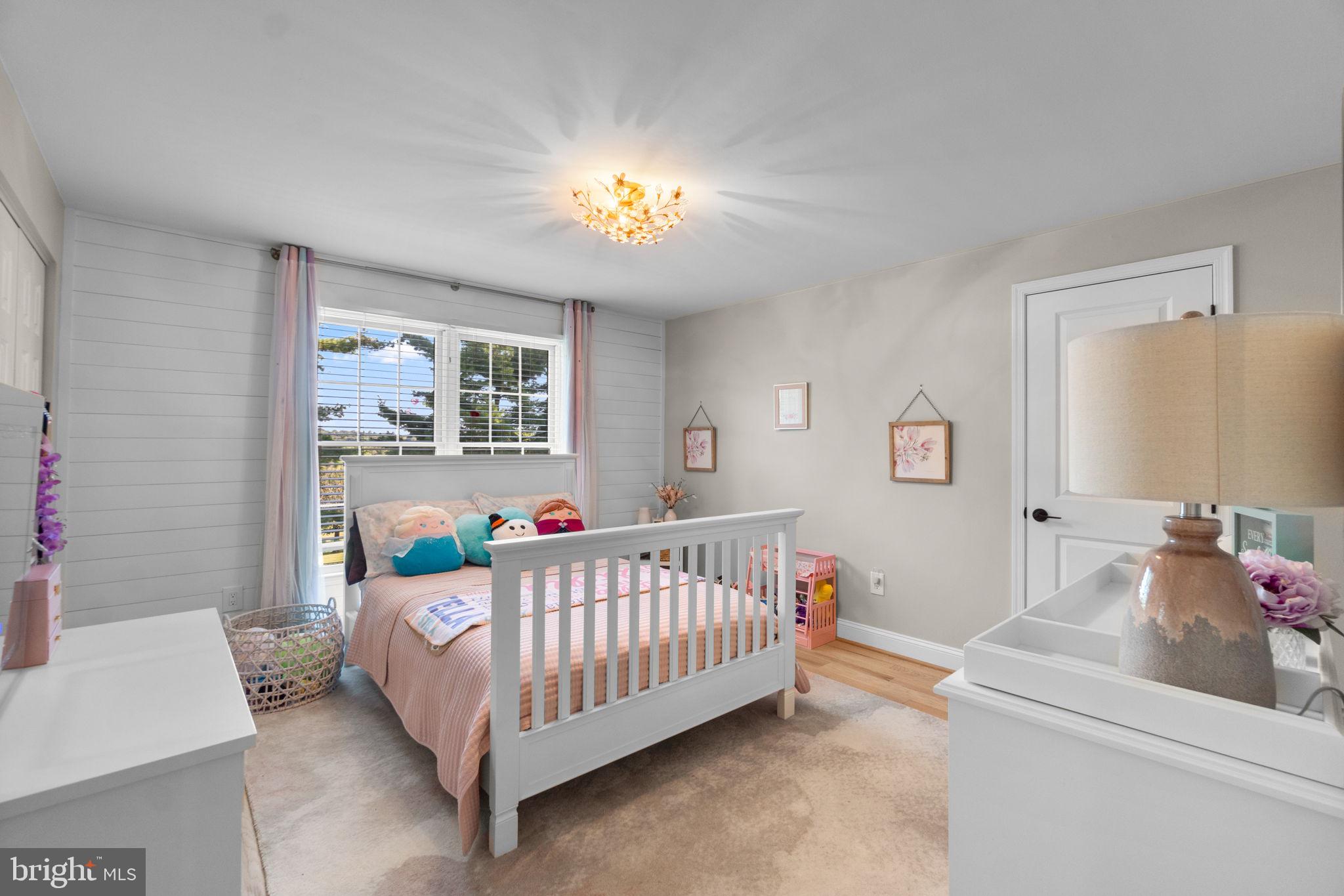 WOLF DEN SPRING - Residential