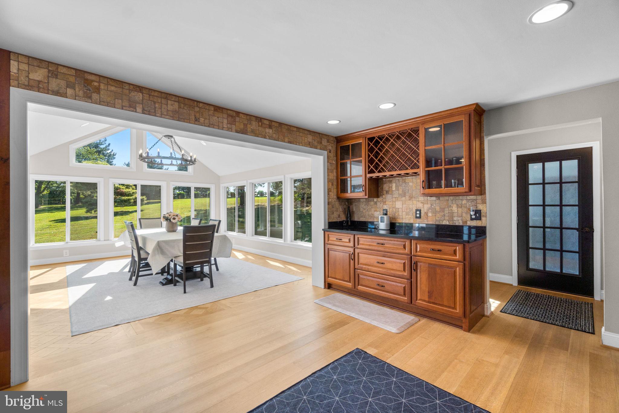 WOLF DEN SPRING - Residential