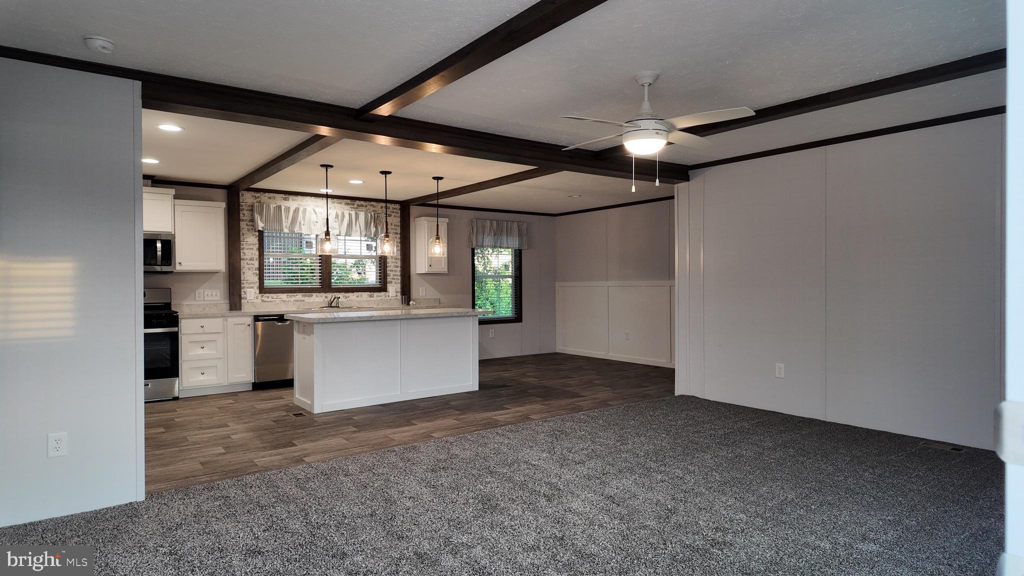 30 W WILLOW
