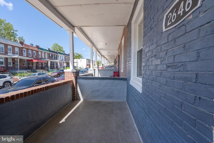 This recently updated, 3 Bed / 1 Full Bath townhome features an open concept with upgraded kitchen and quartz countertops, fully remodeled bathroom with tiling, new Luxury Vinyl Plank flooring on the main and second level, newer furnace, vinyl windows, and new hardware and fixtures. Covered front porch and fenced rear yard. Washer/dryer in dry storage basement. Perfect for investors and homeowners alike!
