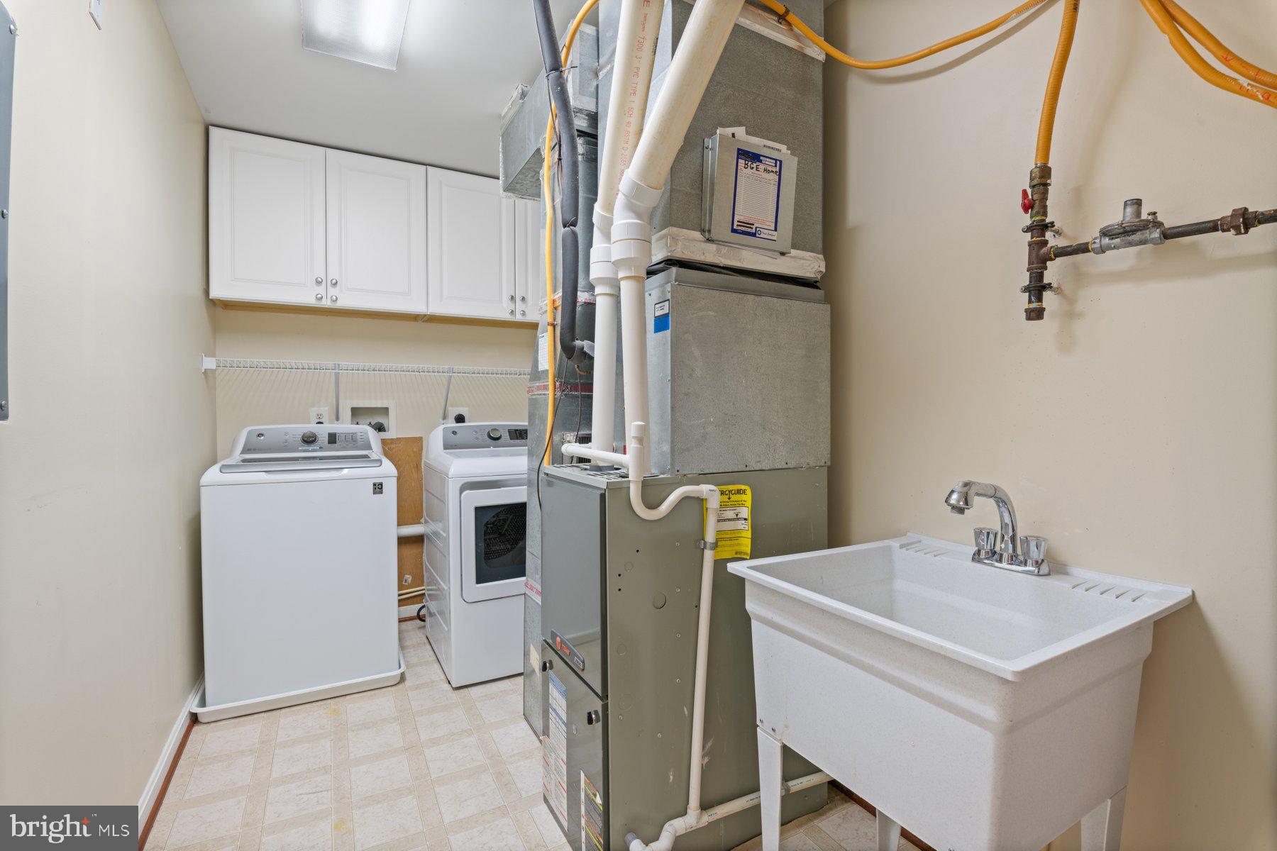 RED BROOK HOMES - Residential