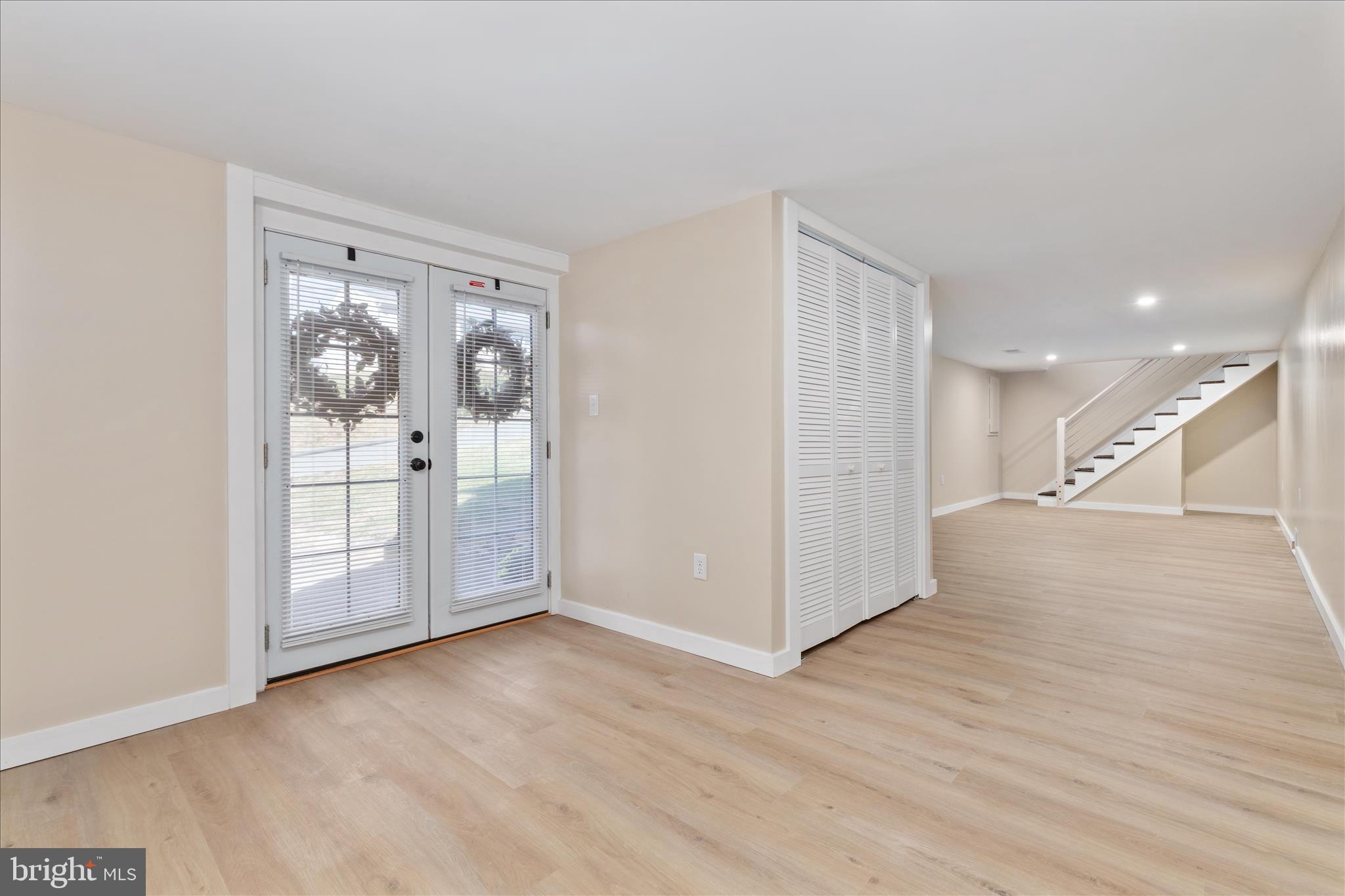 DAVIS STRASBURG - Residential