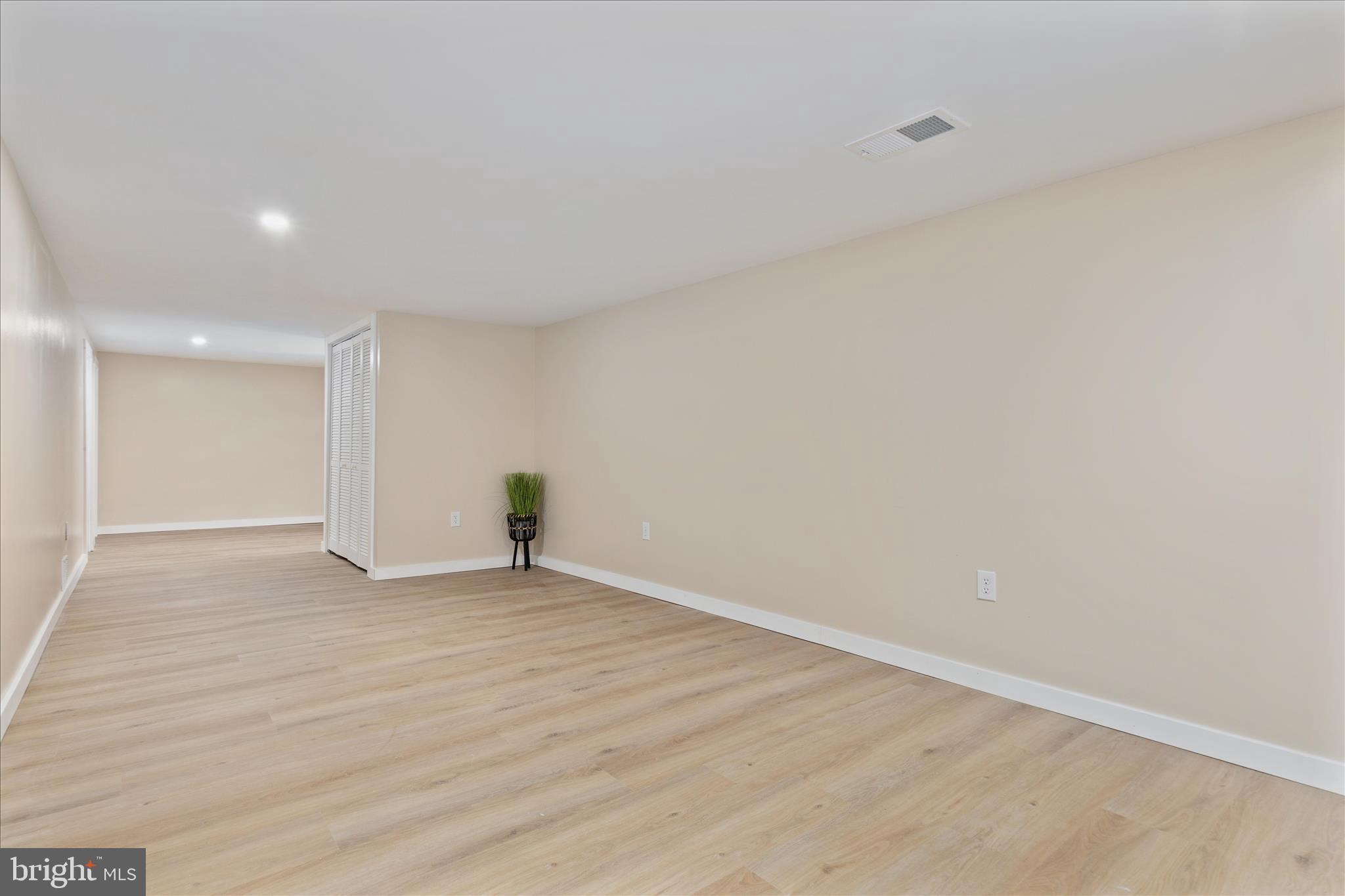 DAVIS STRASBURG - Residential