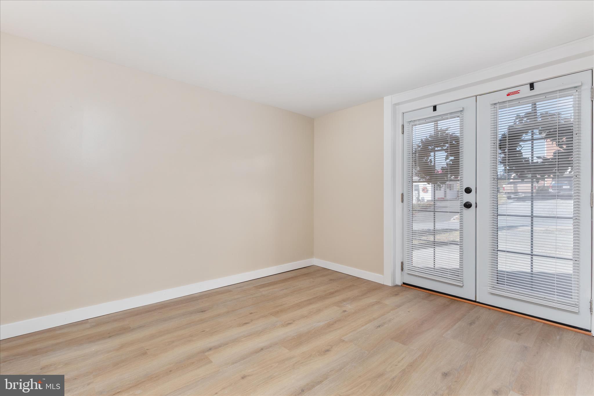 DAVIS STRASBURG - Residential