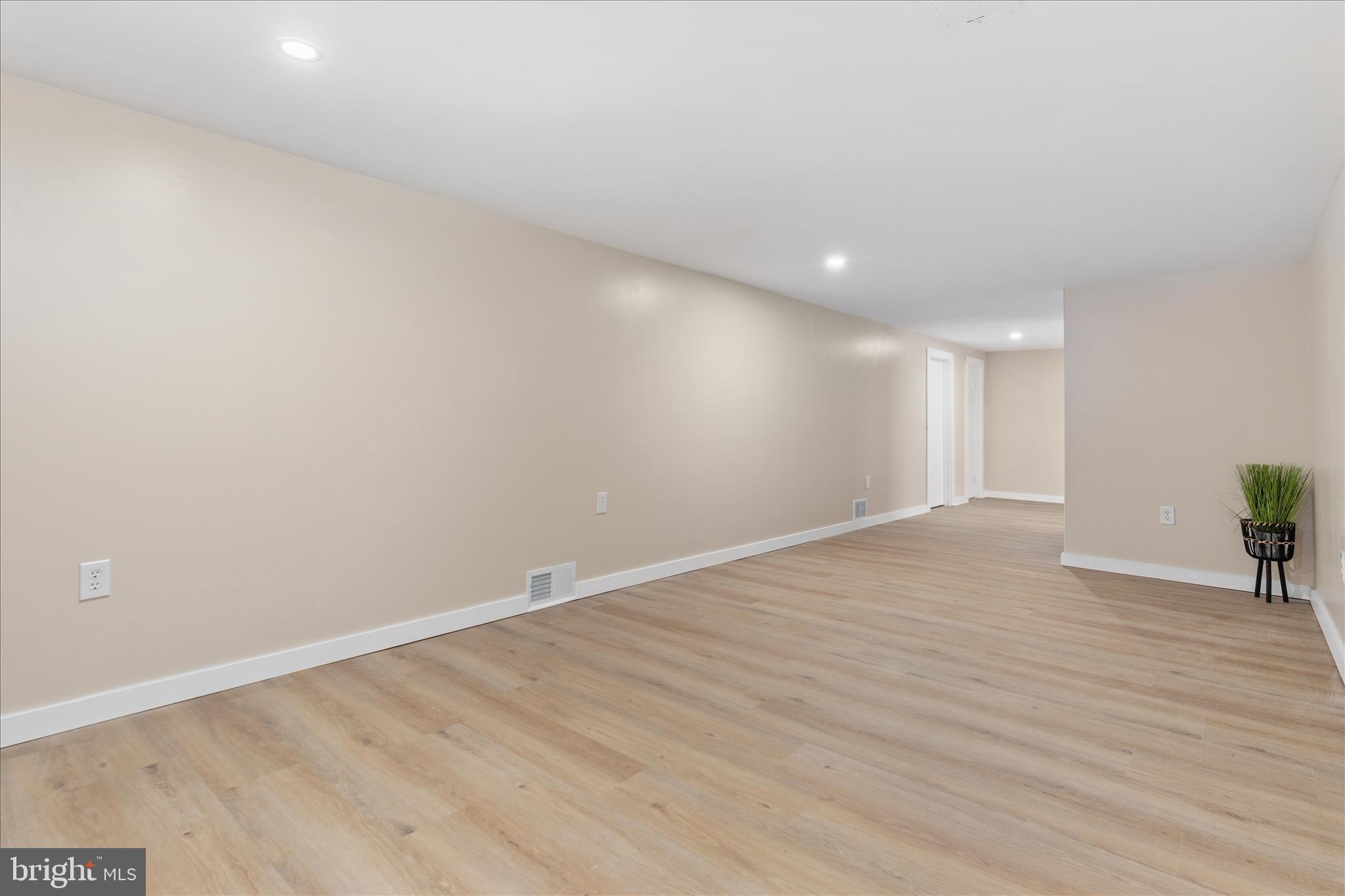 DAVIS STRASBURG - Residential