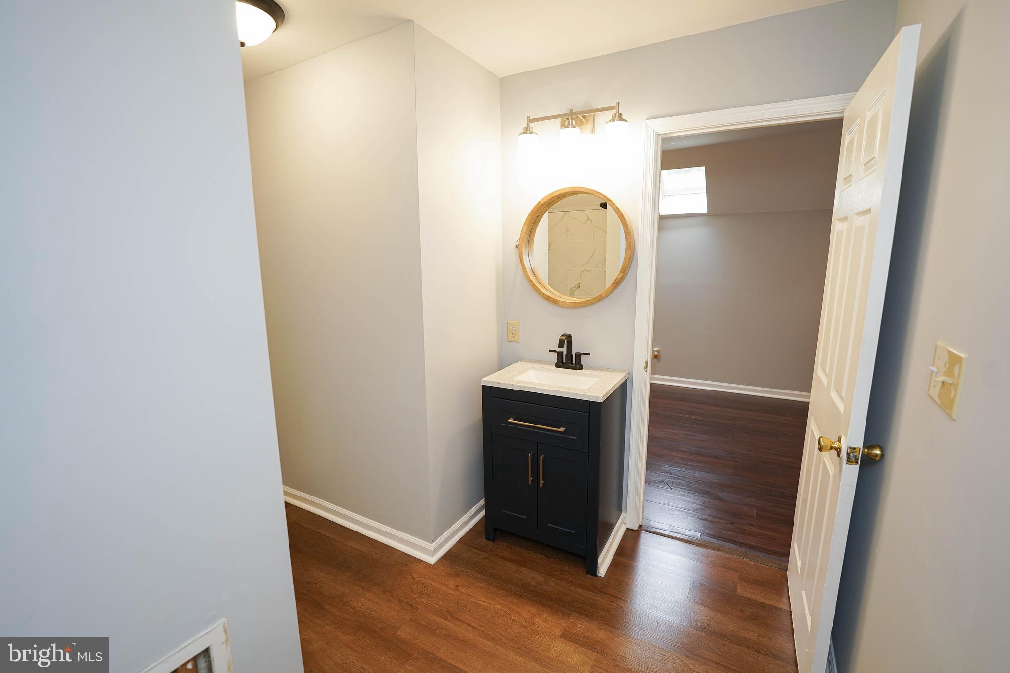 MARTENA MANOR - Residential