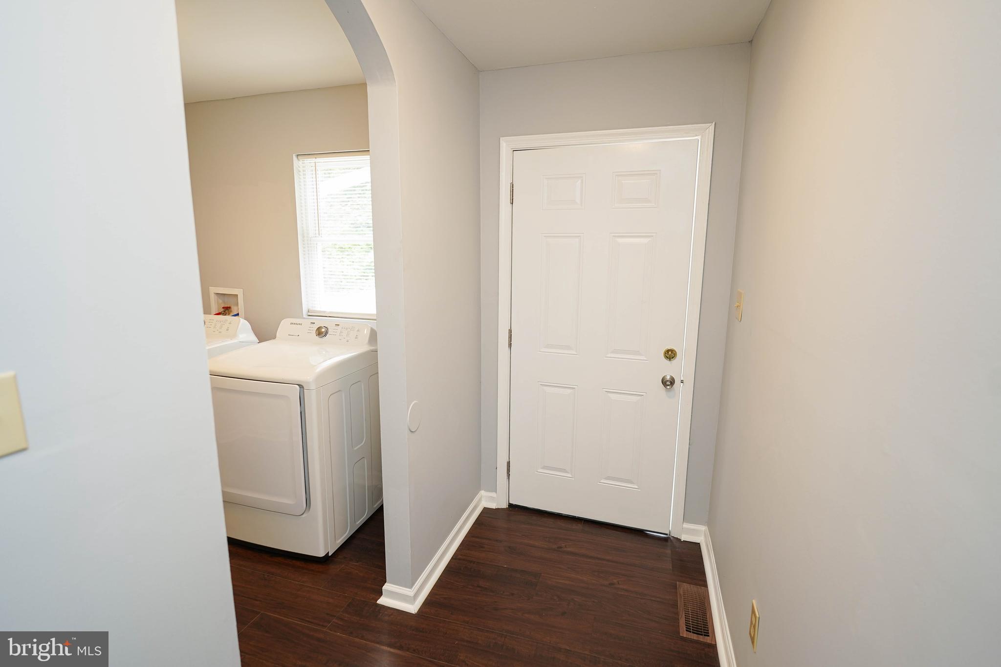 MARTENA MANOR - Residential