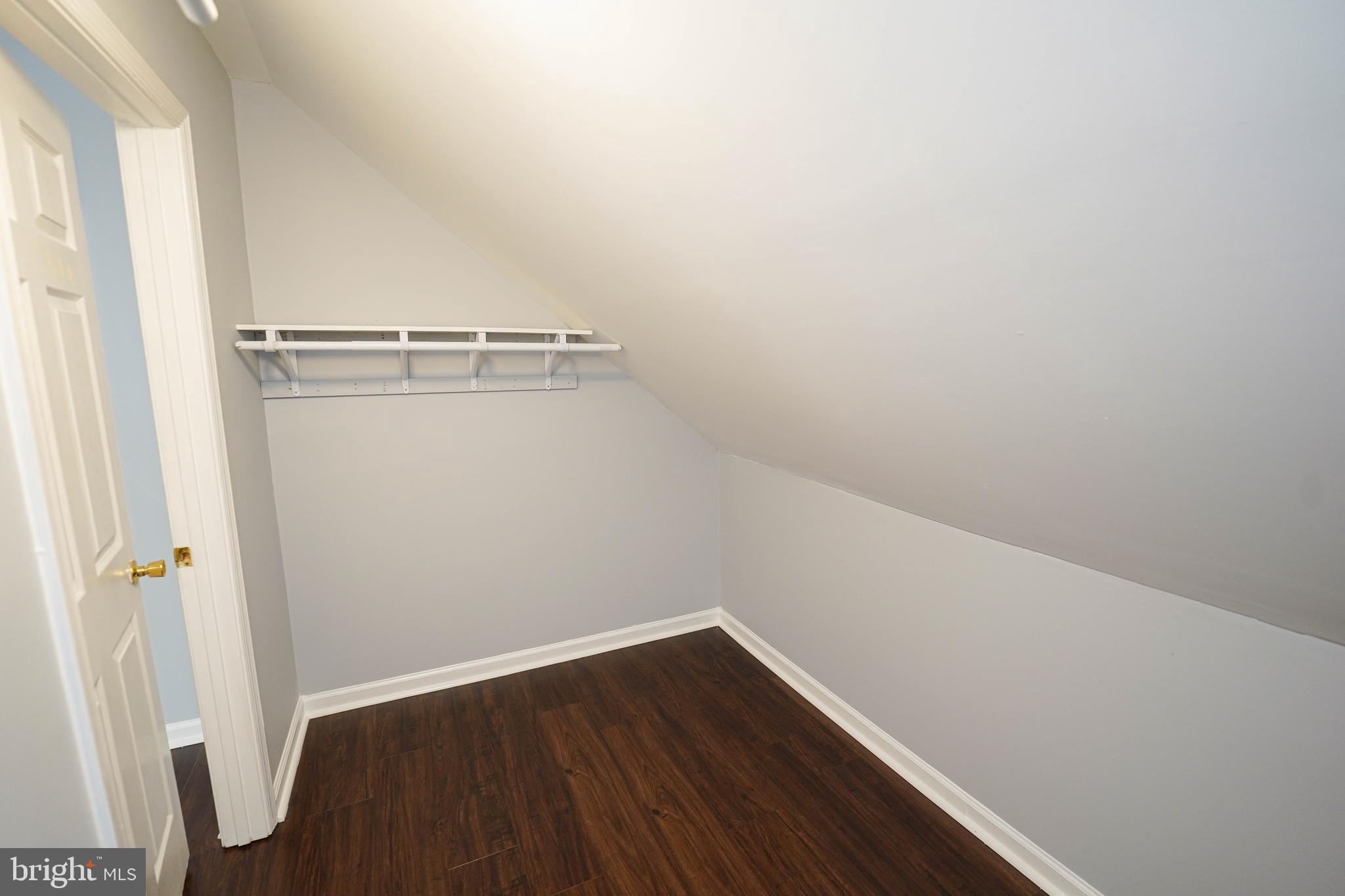 MARTENA MANOR - Residential