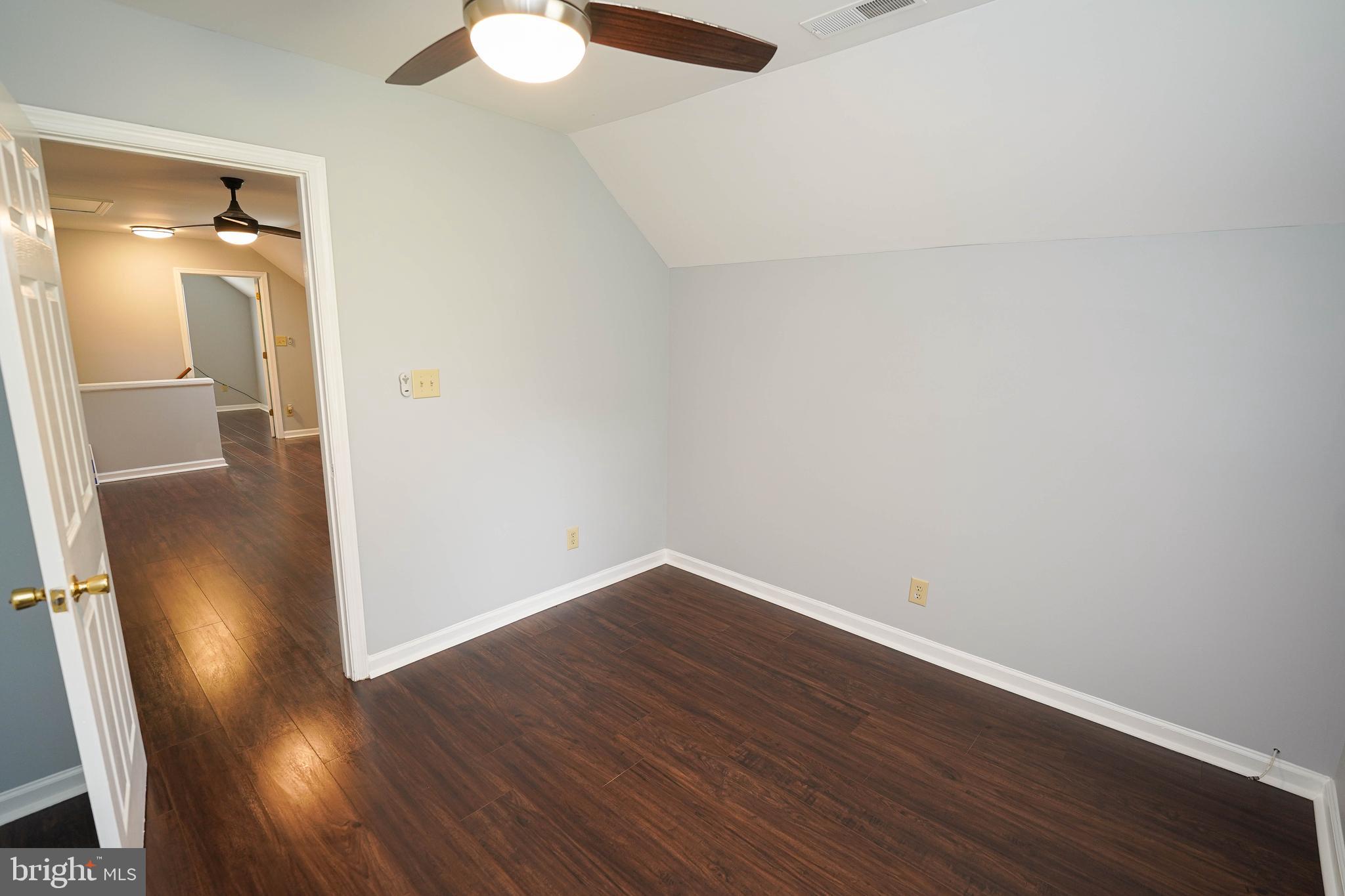 MARTENA MANOR - Residential