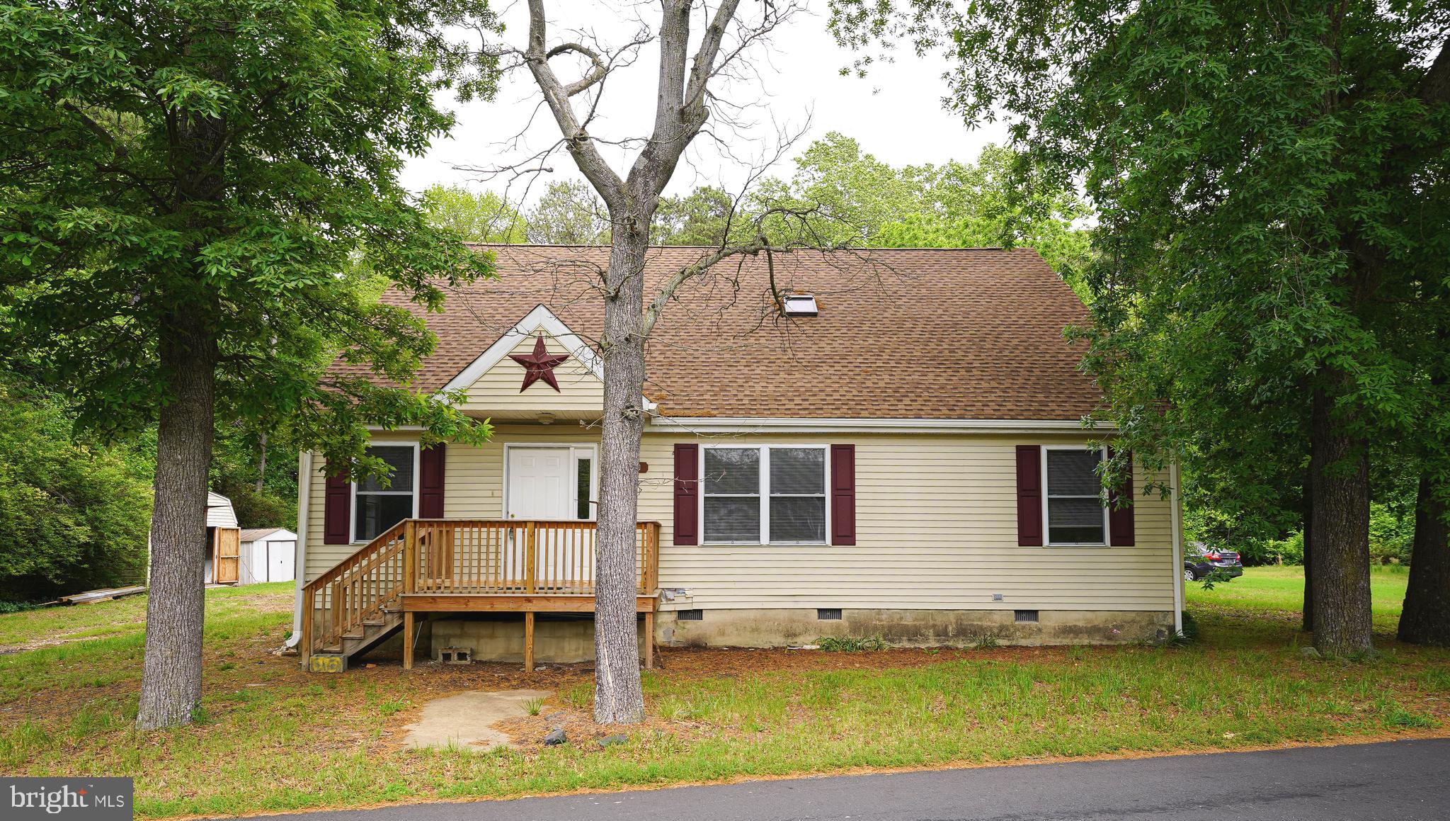 MARTENA MANOR - Residential