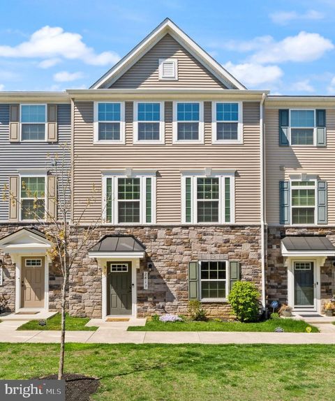 Photo of 2813 Wheatland Station Way, FREDERICKSBURG, VA 22408 (MLS # VASP2040884)