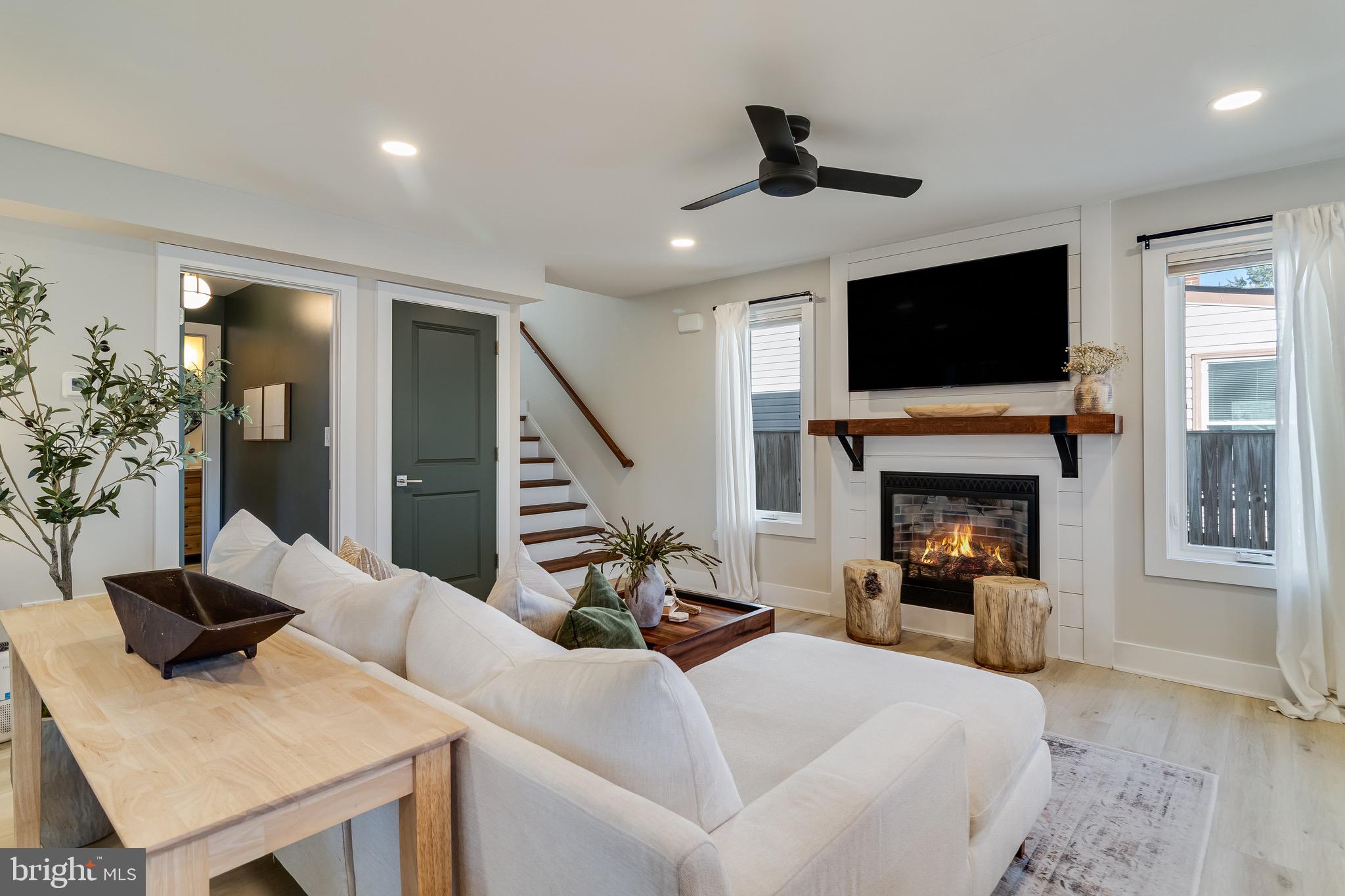 DARES BEACH - Residential Lease