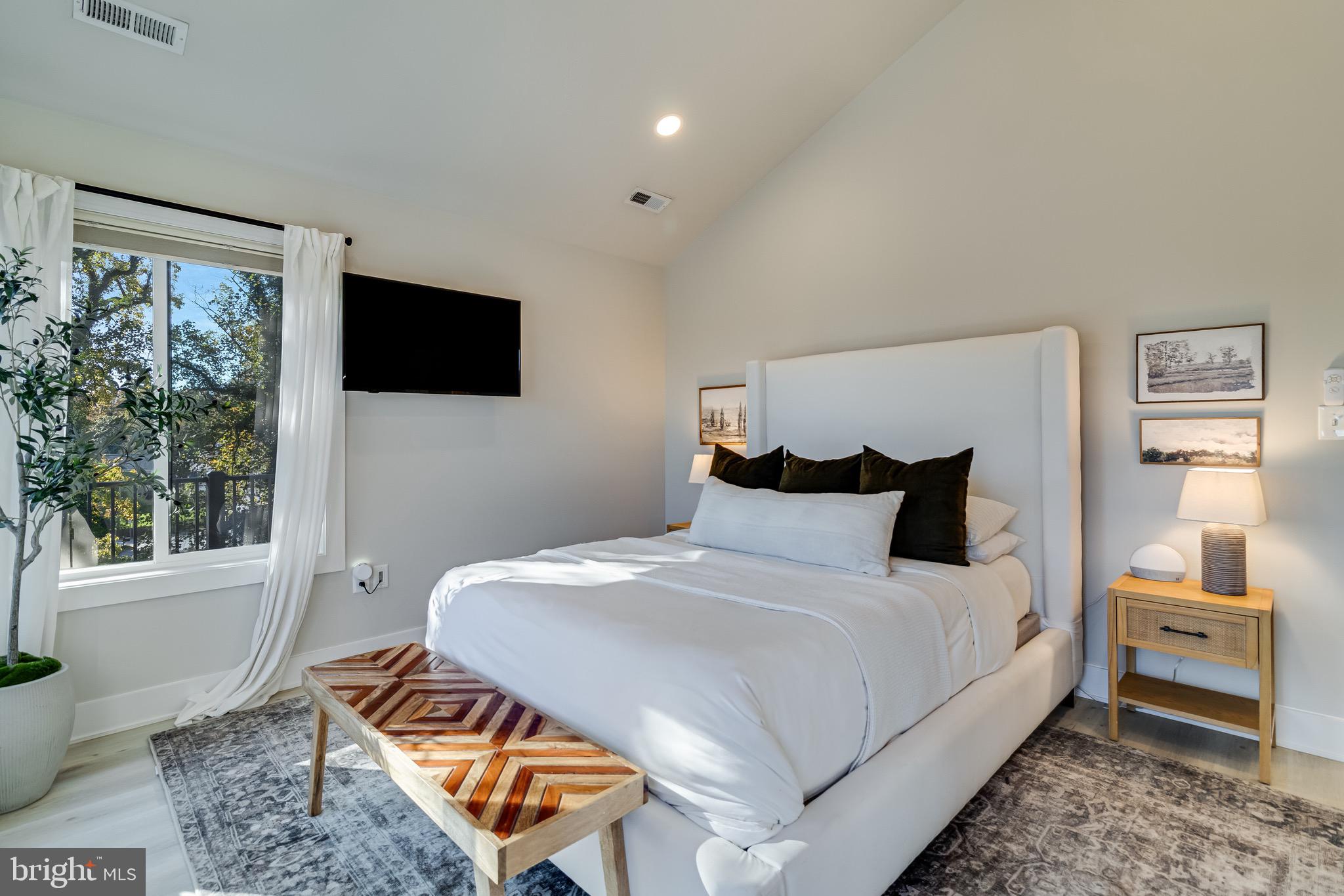 DARES BEACH - Residential Lease