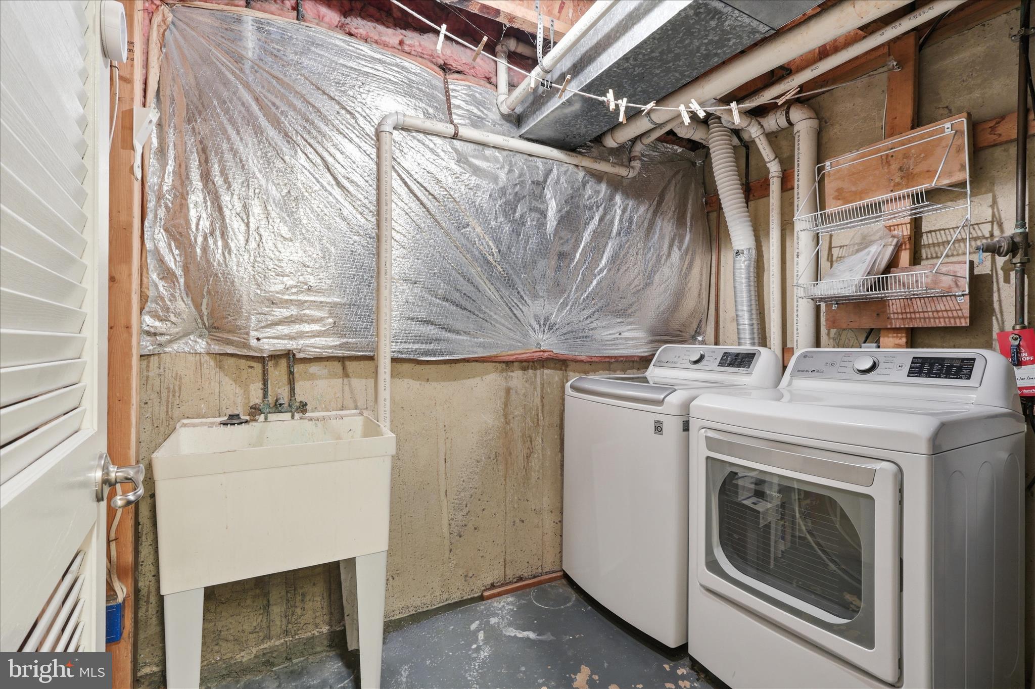 WOODGATE CROSSING - Residential