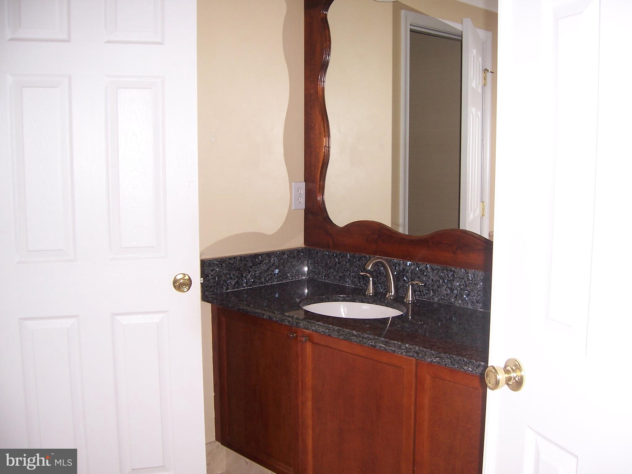 BENTWOOD ESTATES - Residential Lease