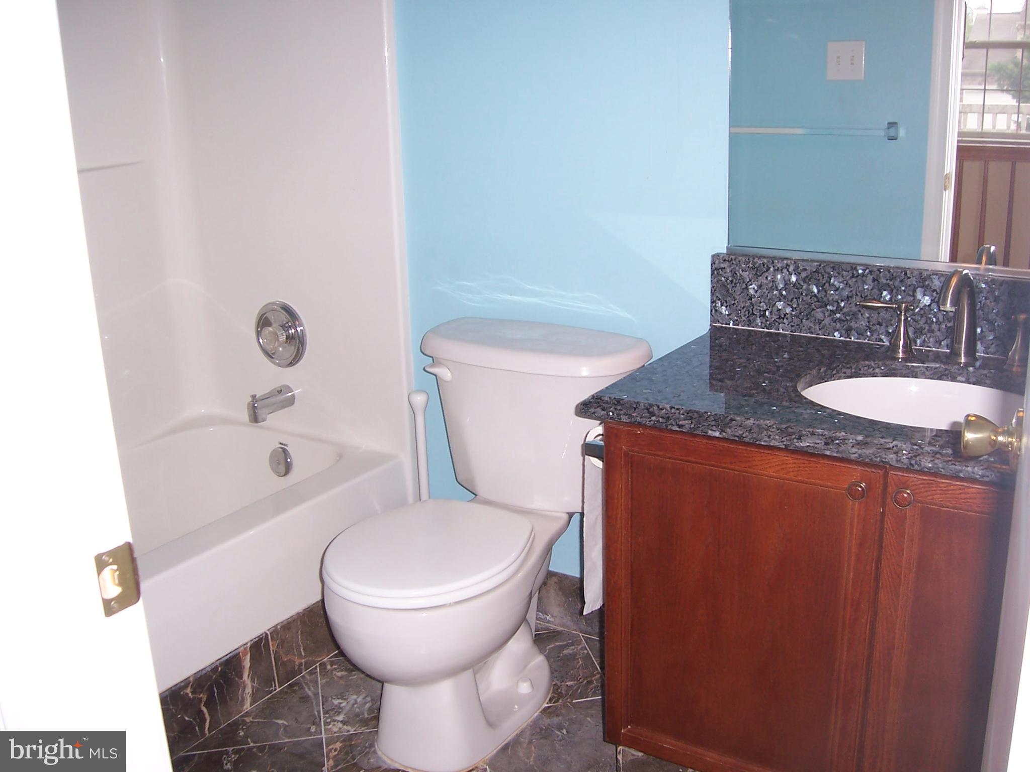 BENTWOOD ESTATES - Residential Lease