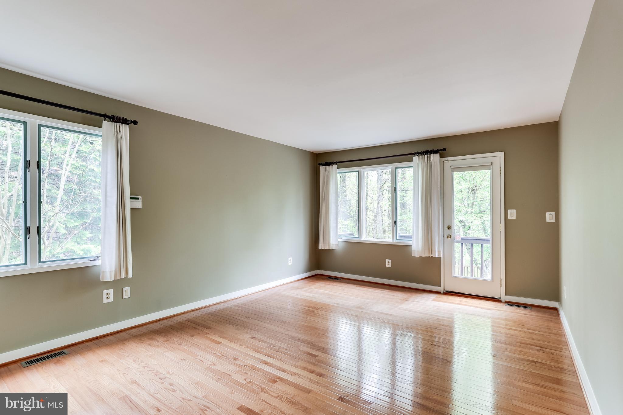 HOBBITS GLEN - Residential