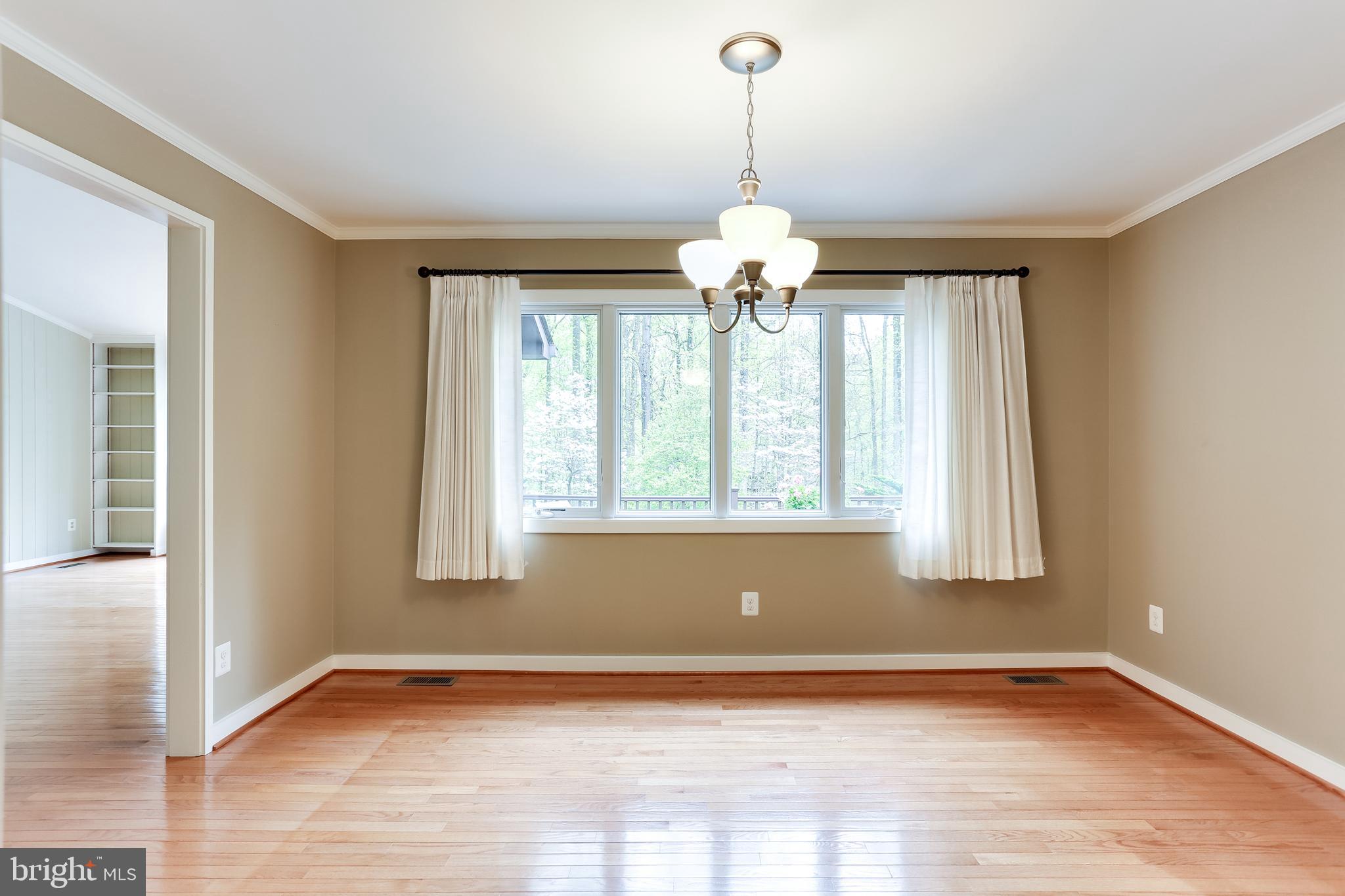 HOBBITS GLEN - Residential