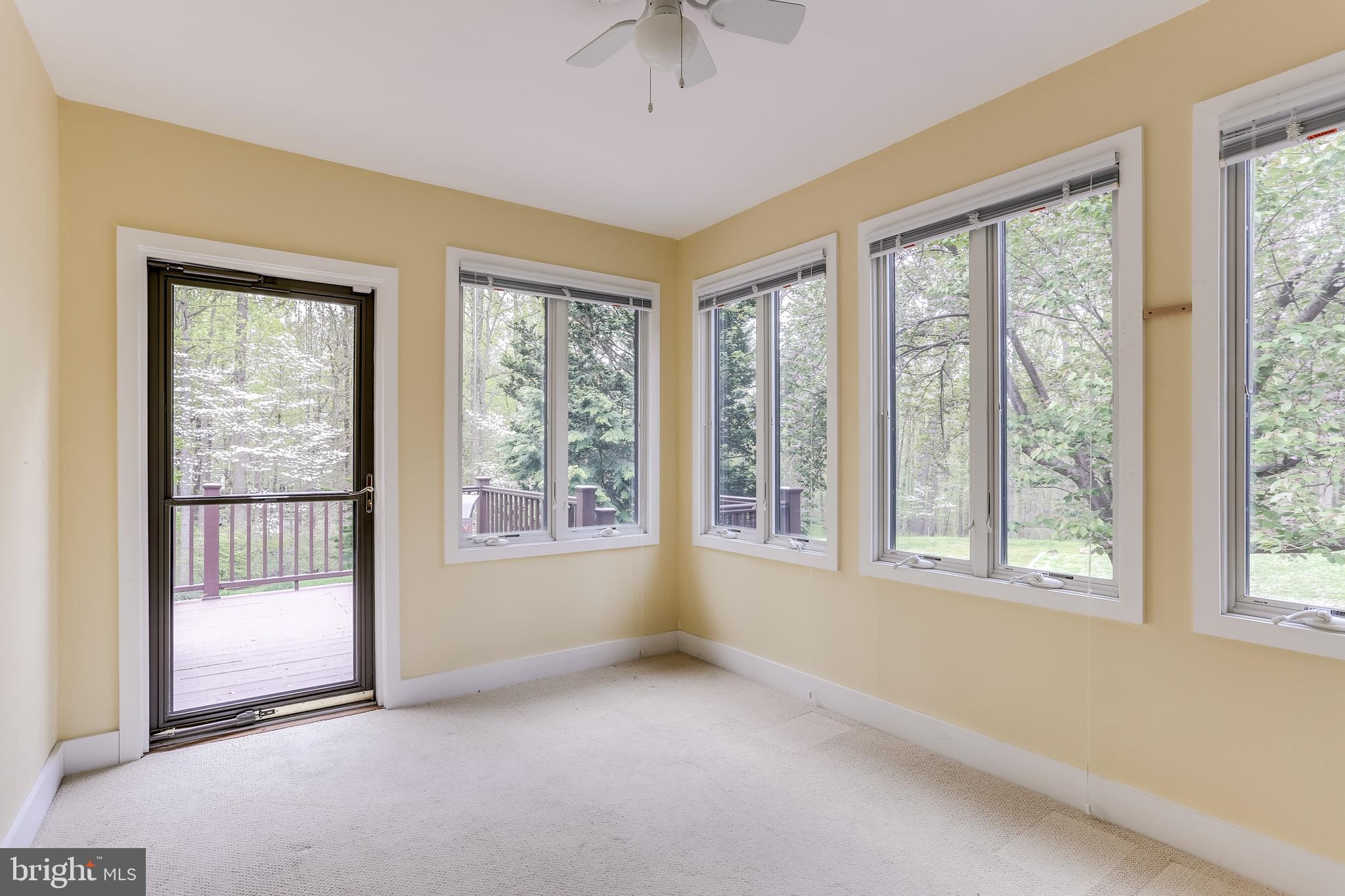 HOBBITS GLEN - Residential