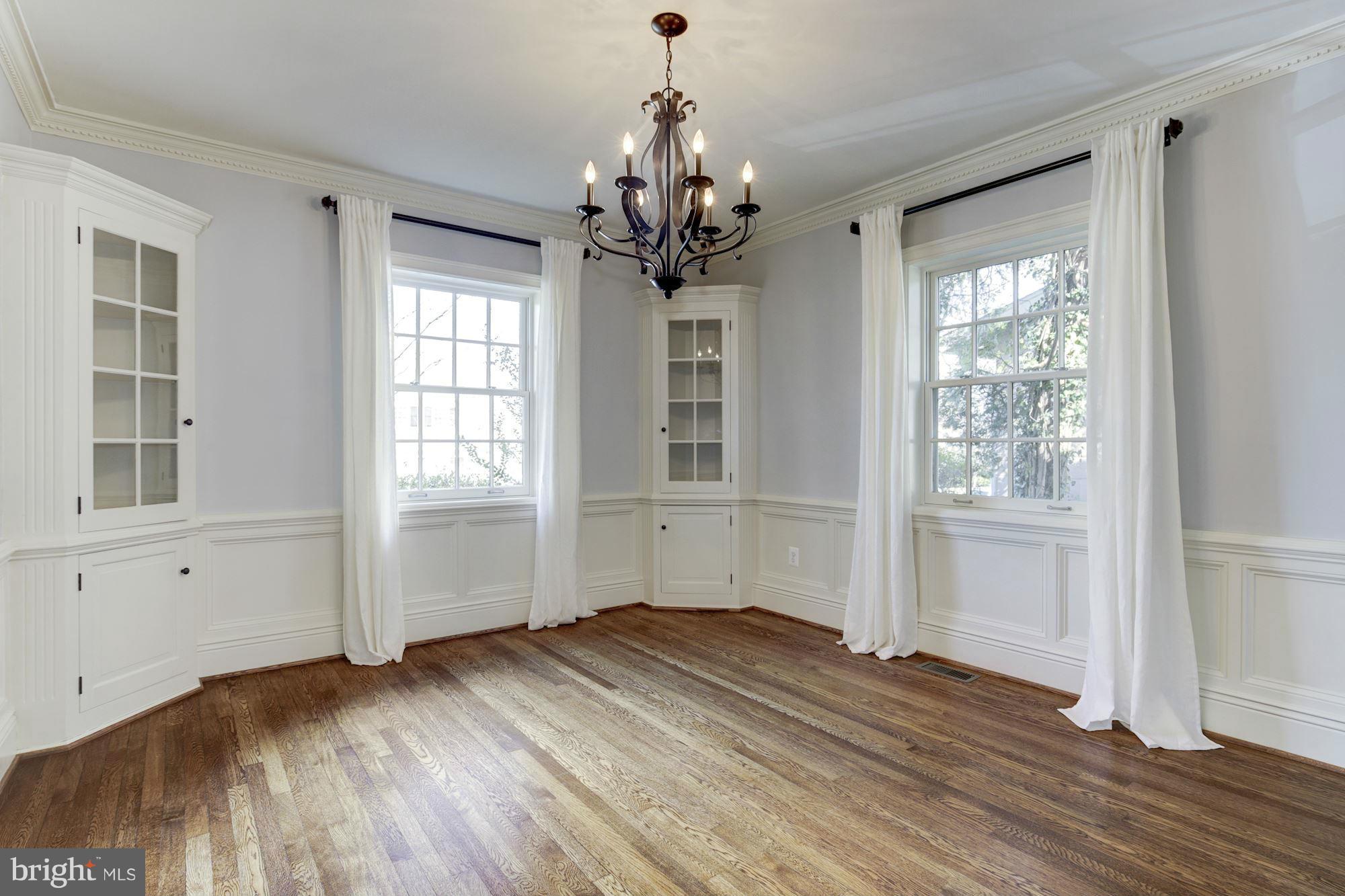 CHEVY CHASE - Residential