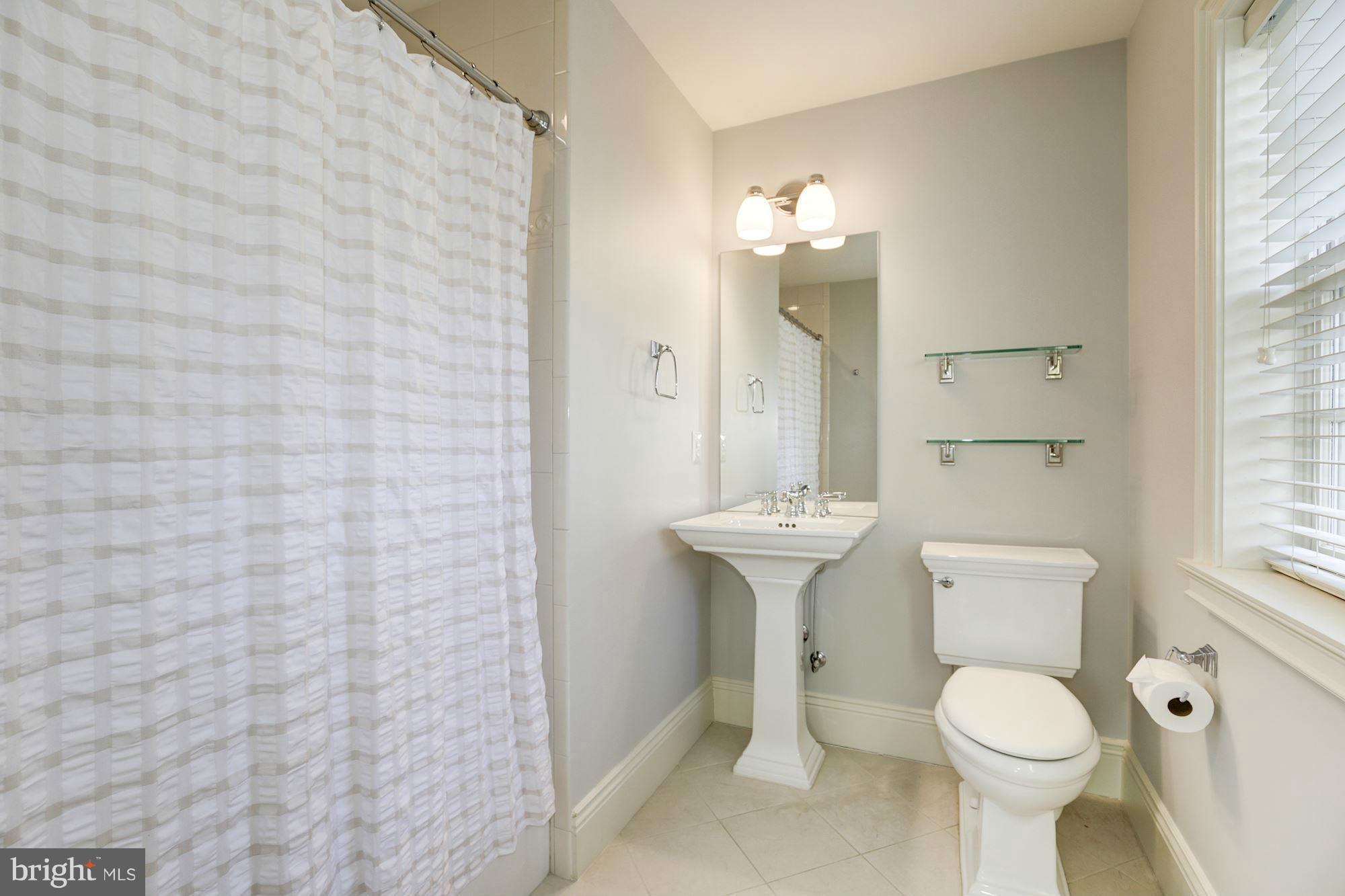 CHEVY CHASE - Residential