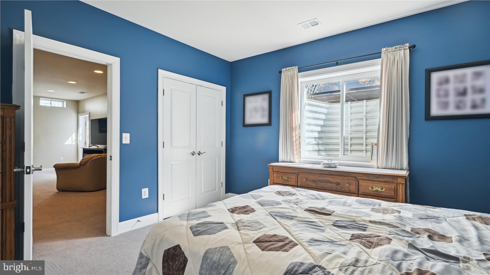 THE ESTATES AT BRADLEY SQUARE - Residential