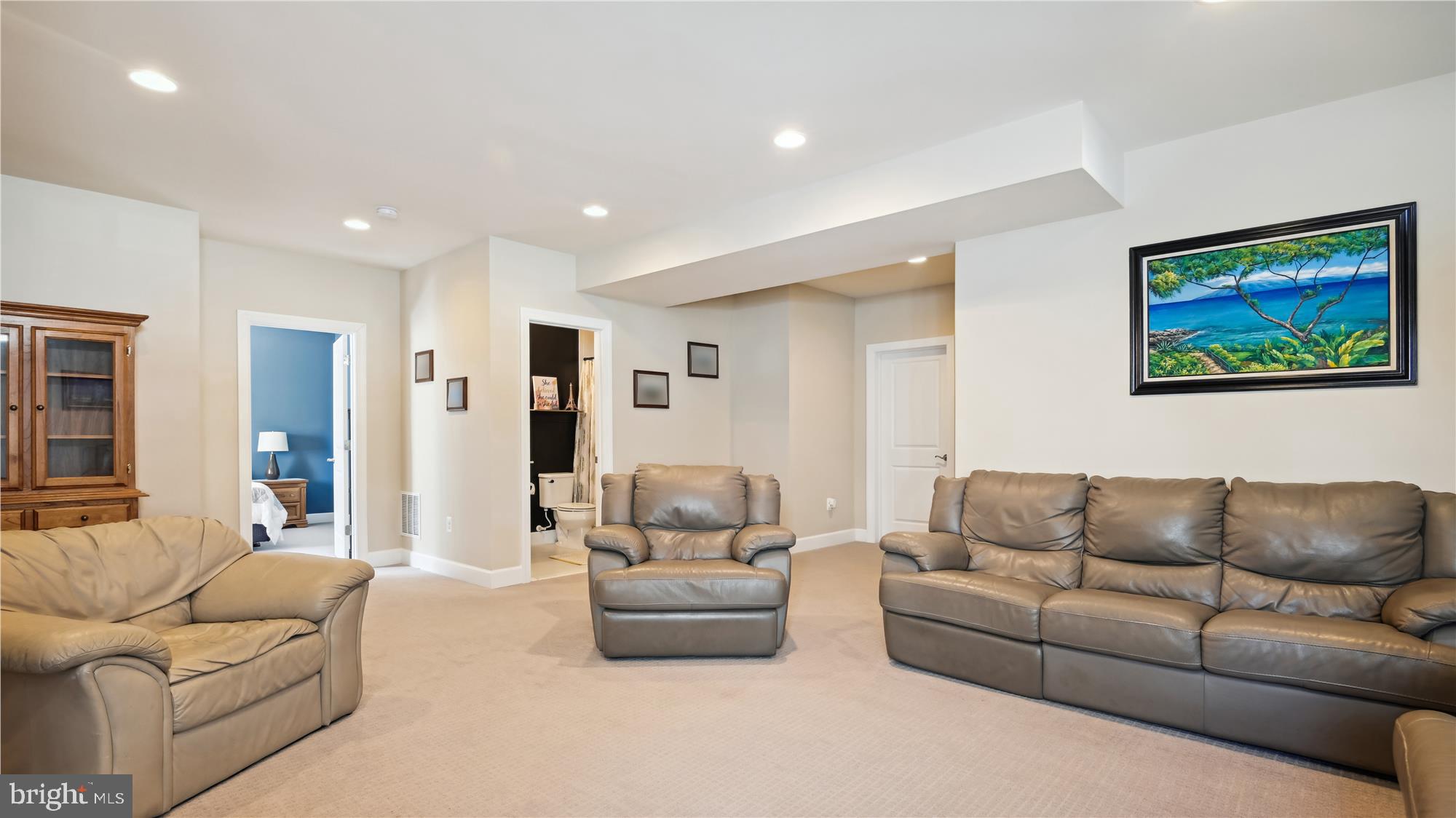 THE ESTATES AT BRADLEY SQUARE - Residential