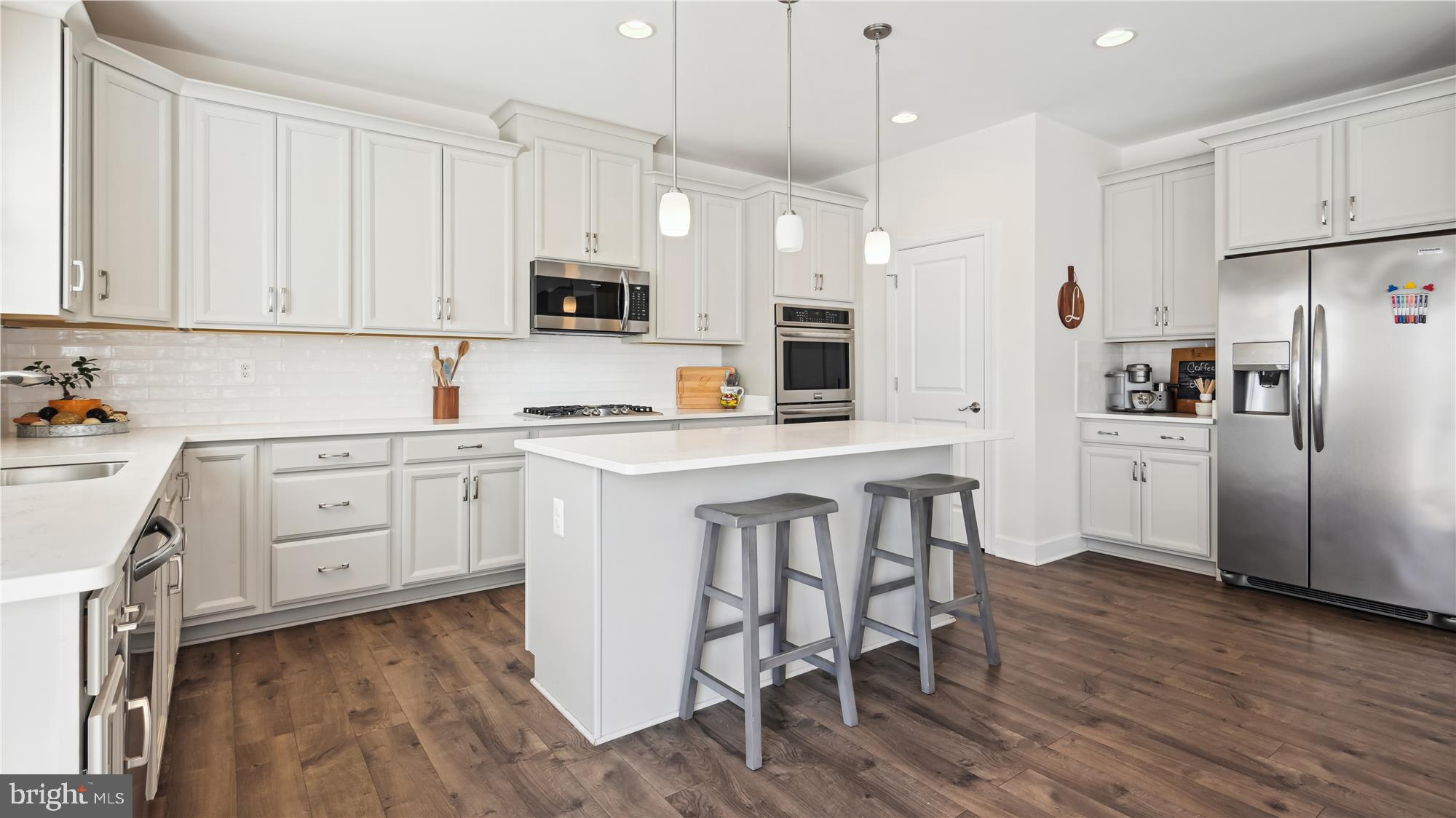 THE ESTATES AT BRADLEY SQUARE - Residential