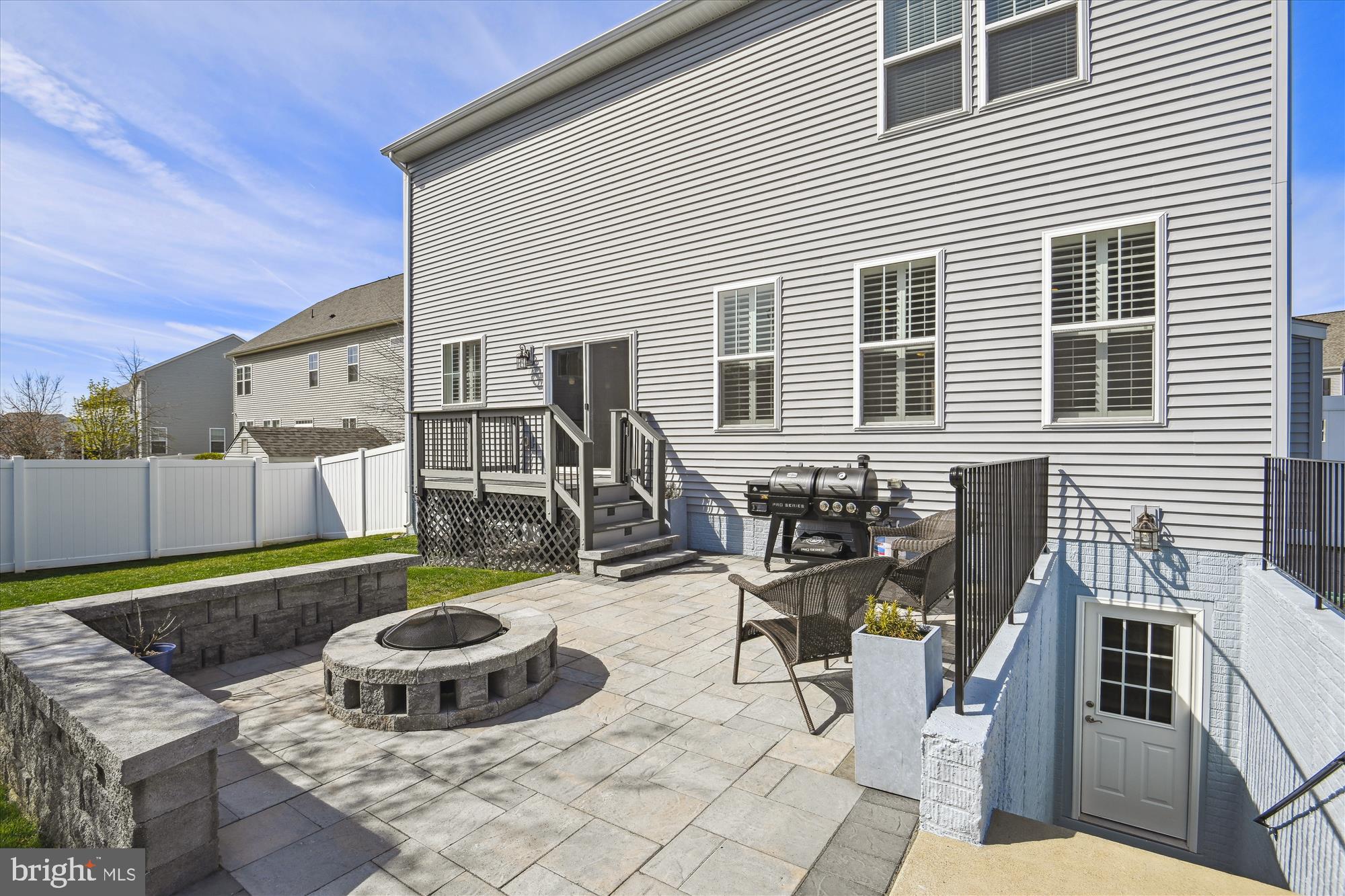 THE ESTATES AT BRADLEY SQUARE - Residential