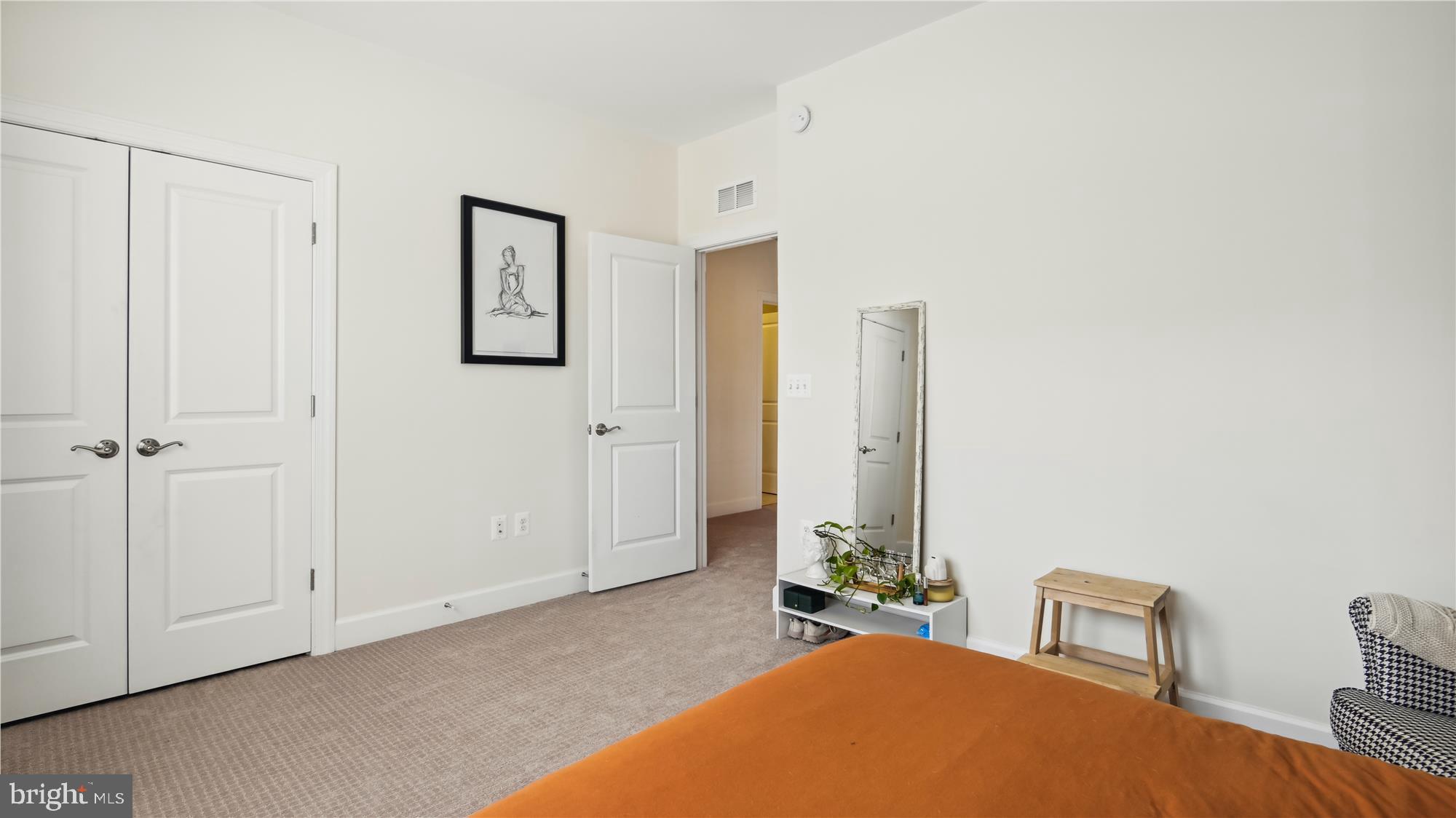 THE ESTATES AT BRADLEY SQUARE - Residential